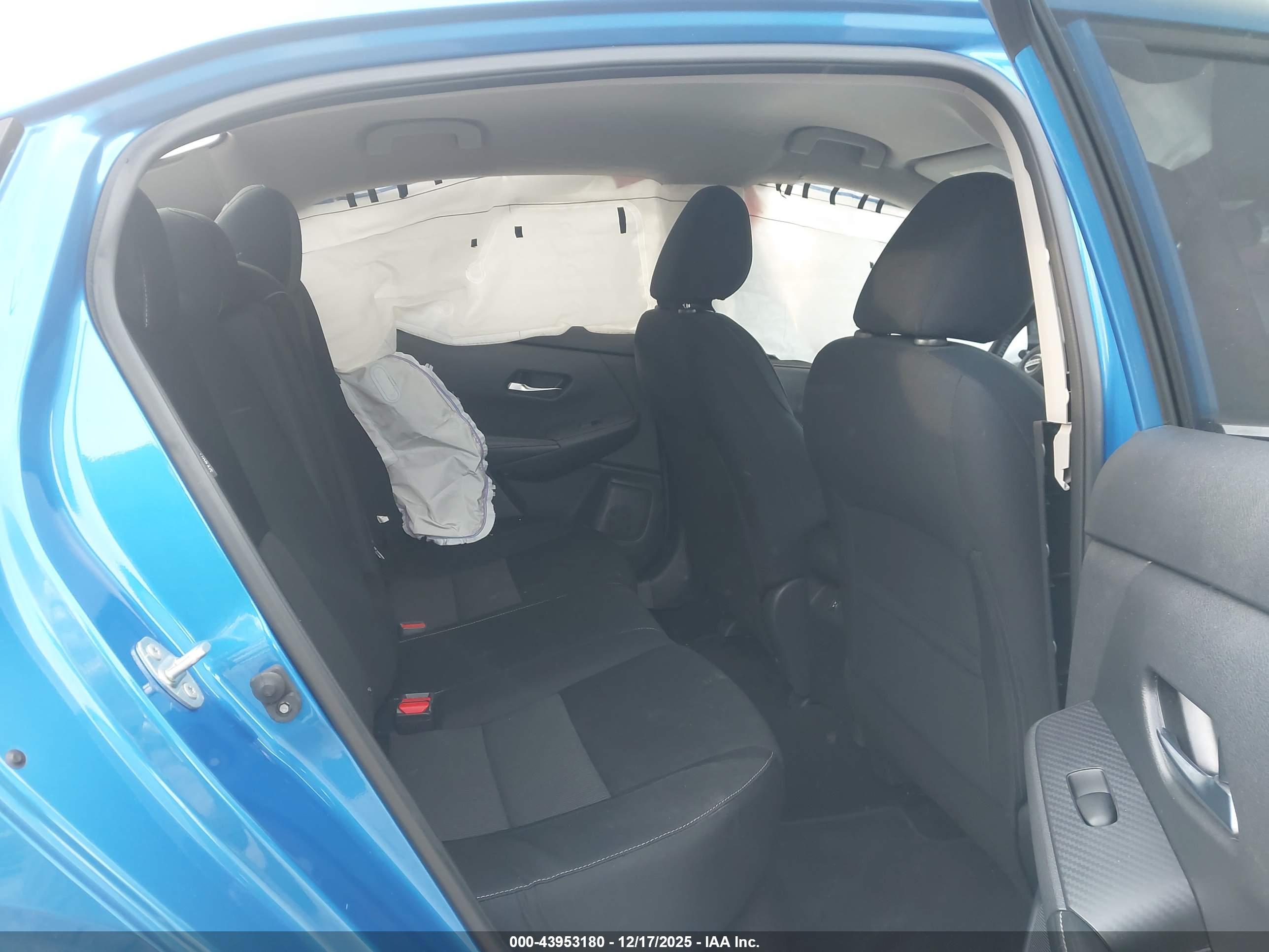 NISSAN SENTRA image 8