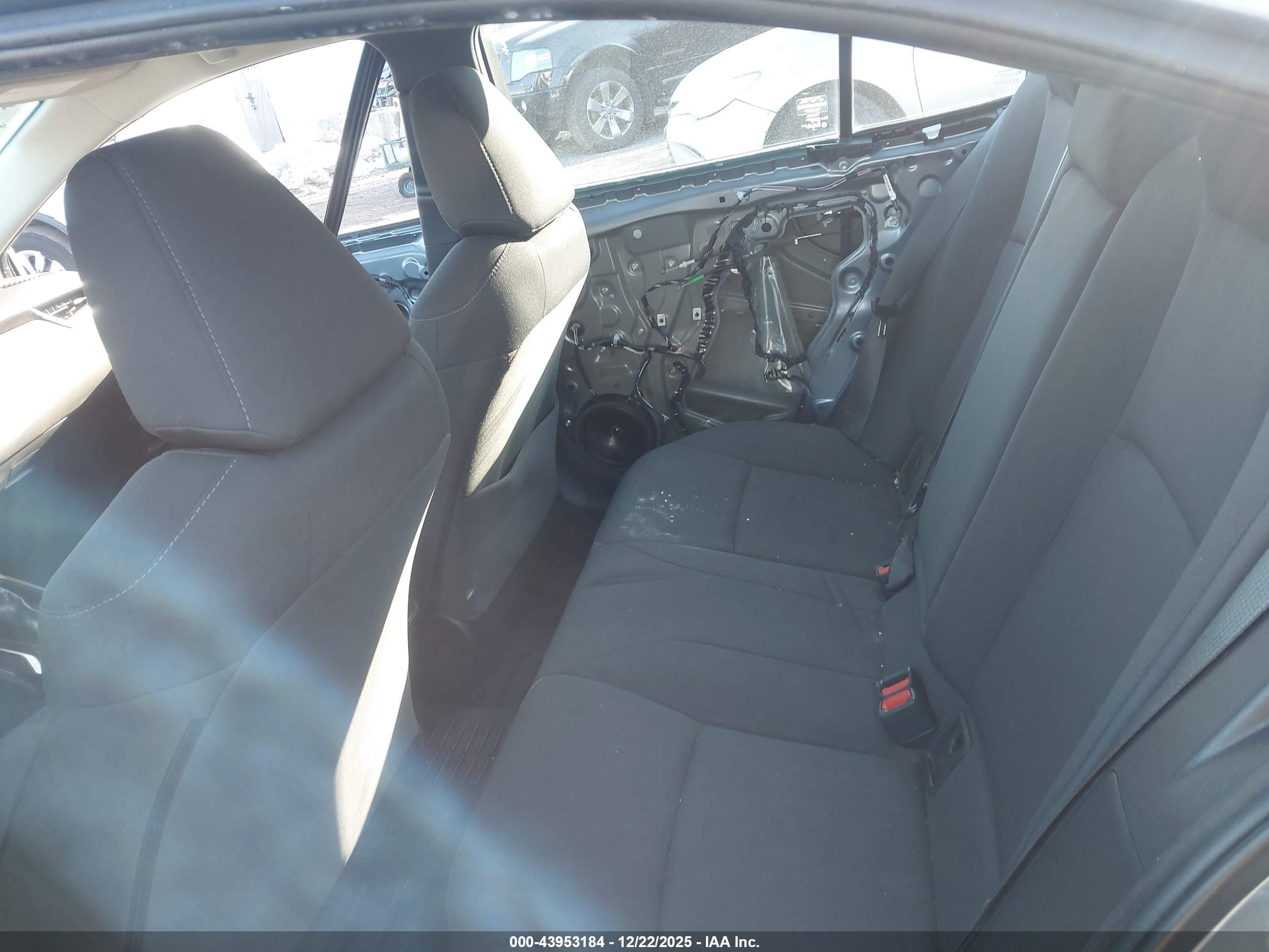TOYOTA COROLLA image 8