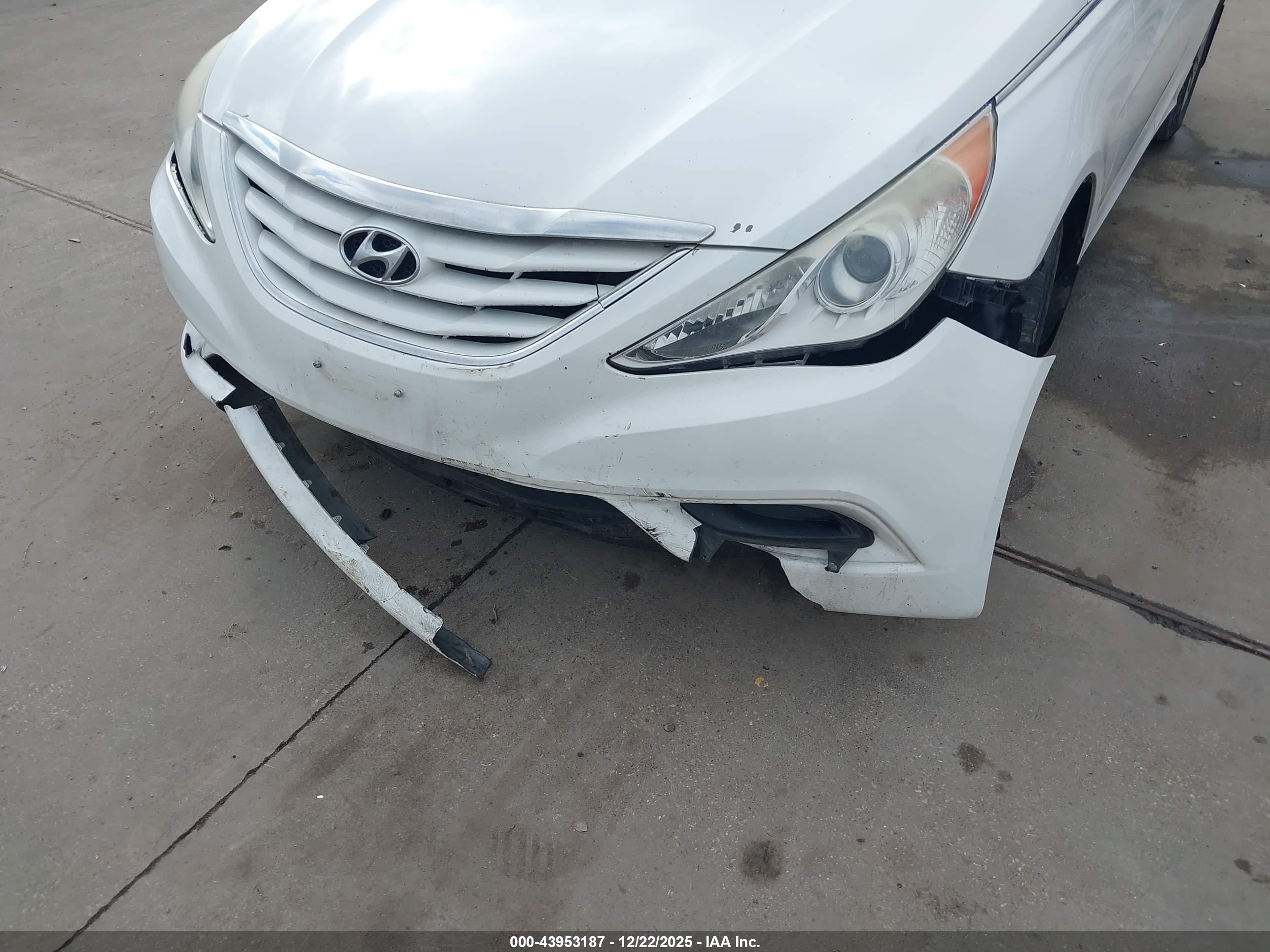 HYUNDAI SONATA image 6