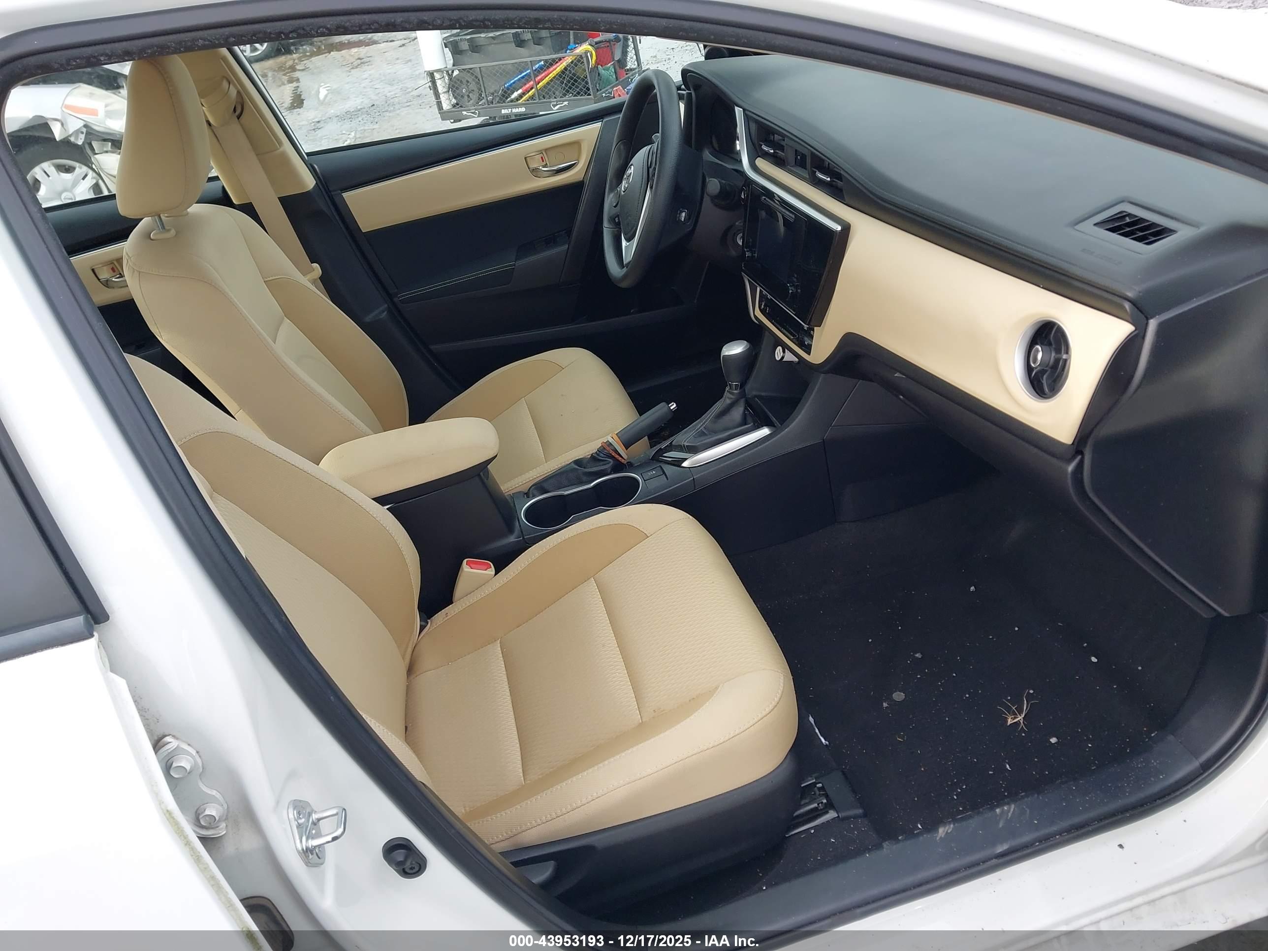 TOYOTA COROLLA image 5
