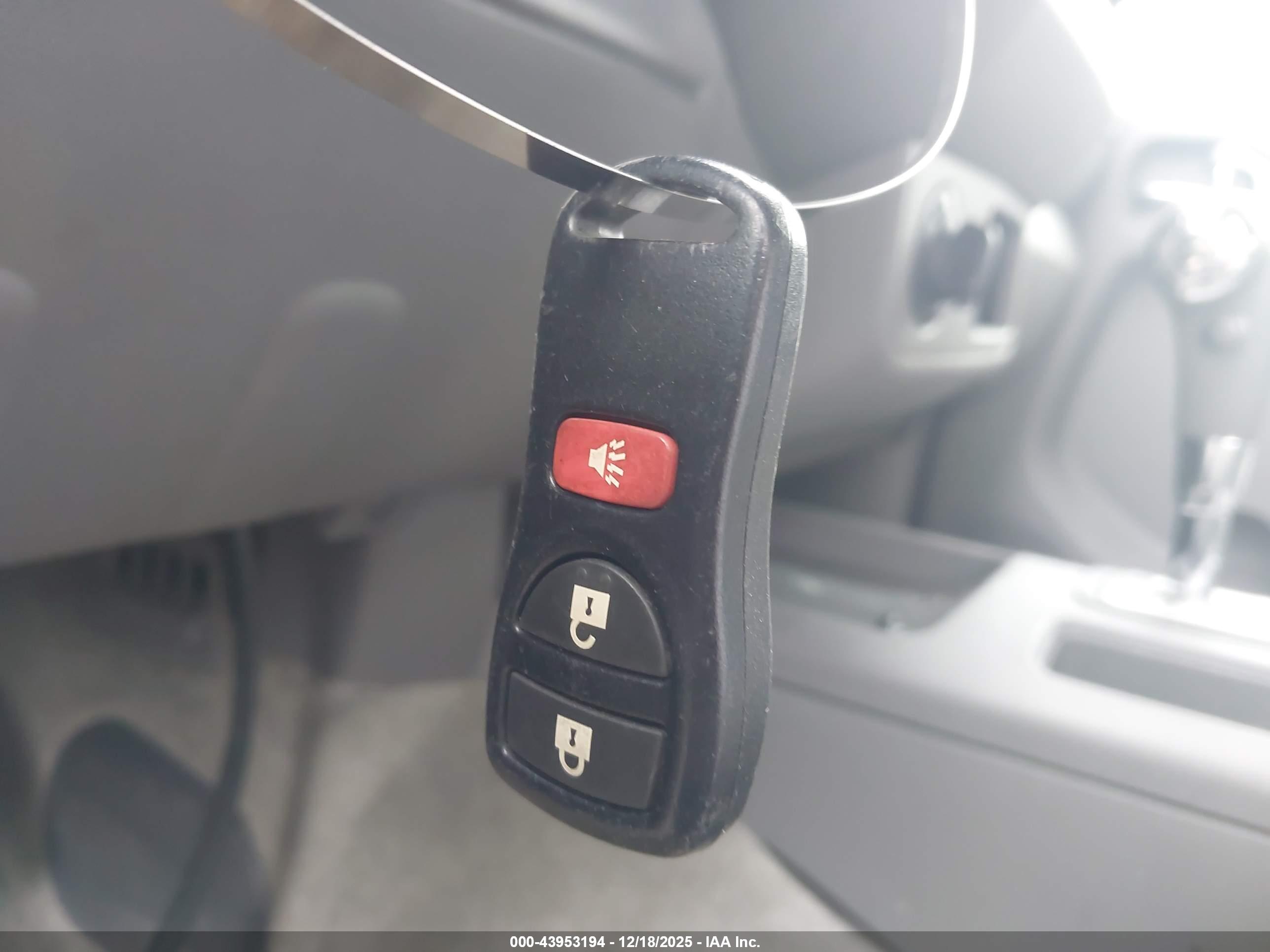 NISSAN FRONTIER image 11