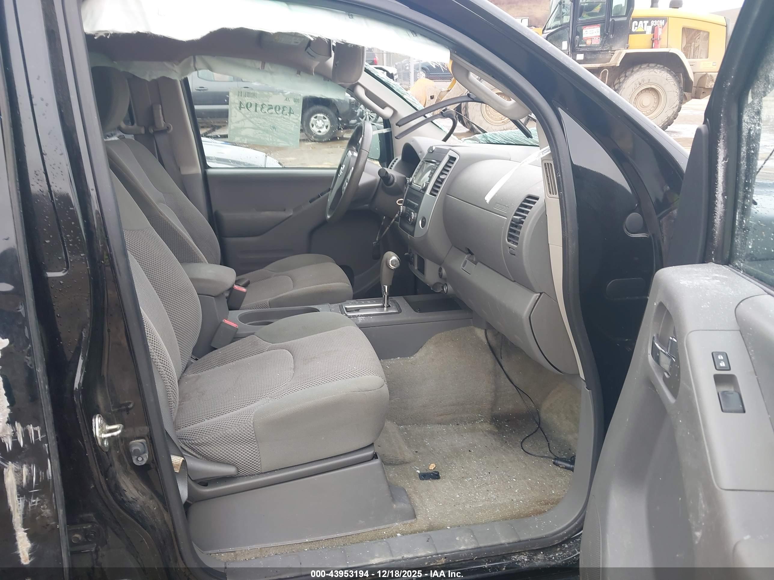 NISSAN FRONTIER image 5