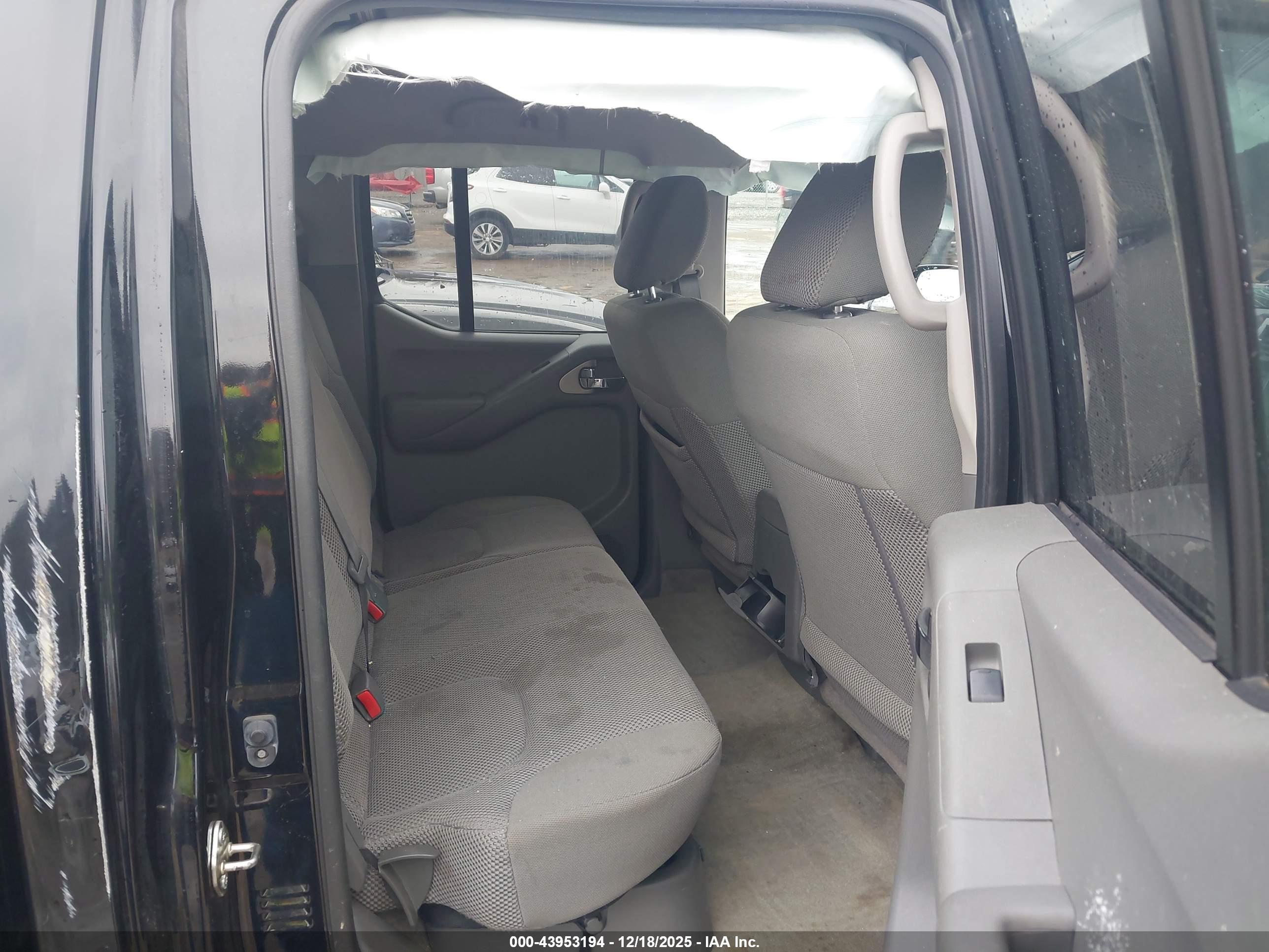 NISSAN FRONTIER image 8