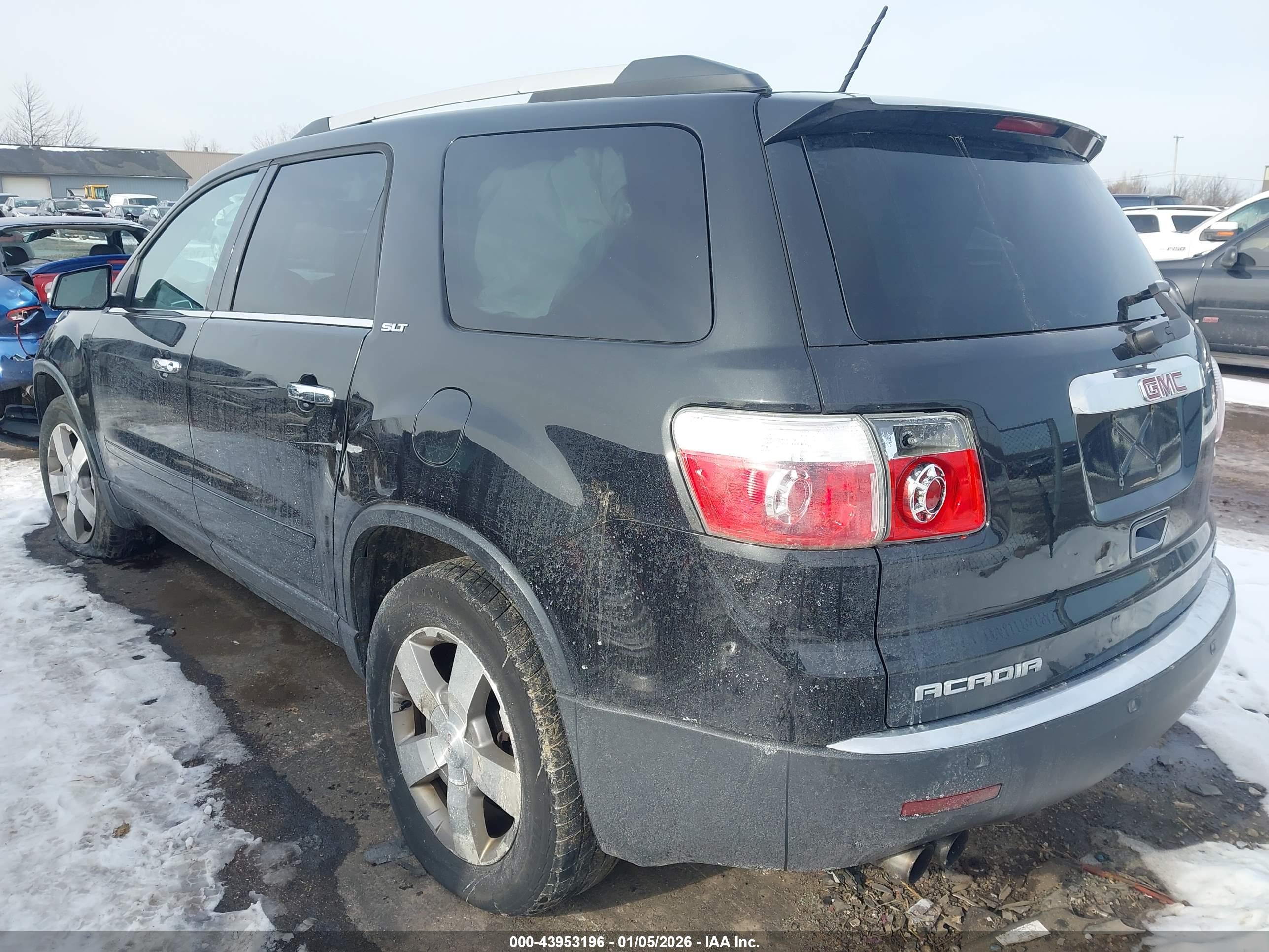 GMC ACADIA image 3