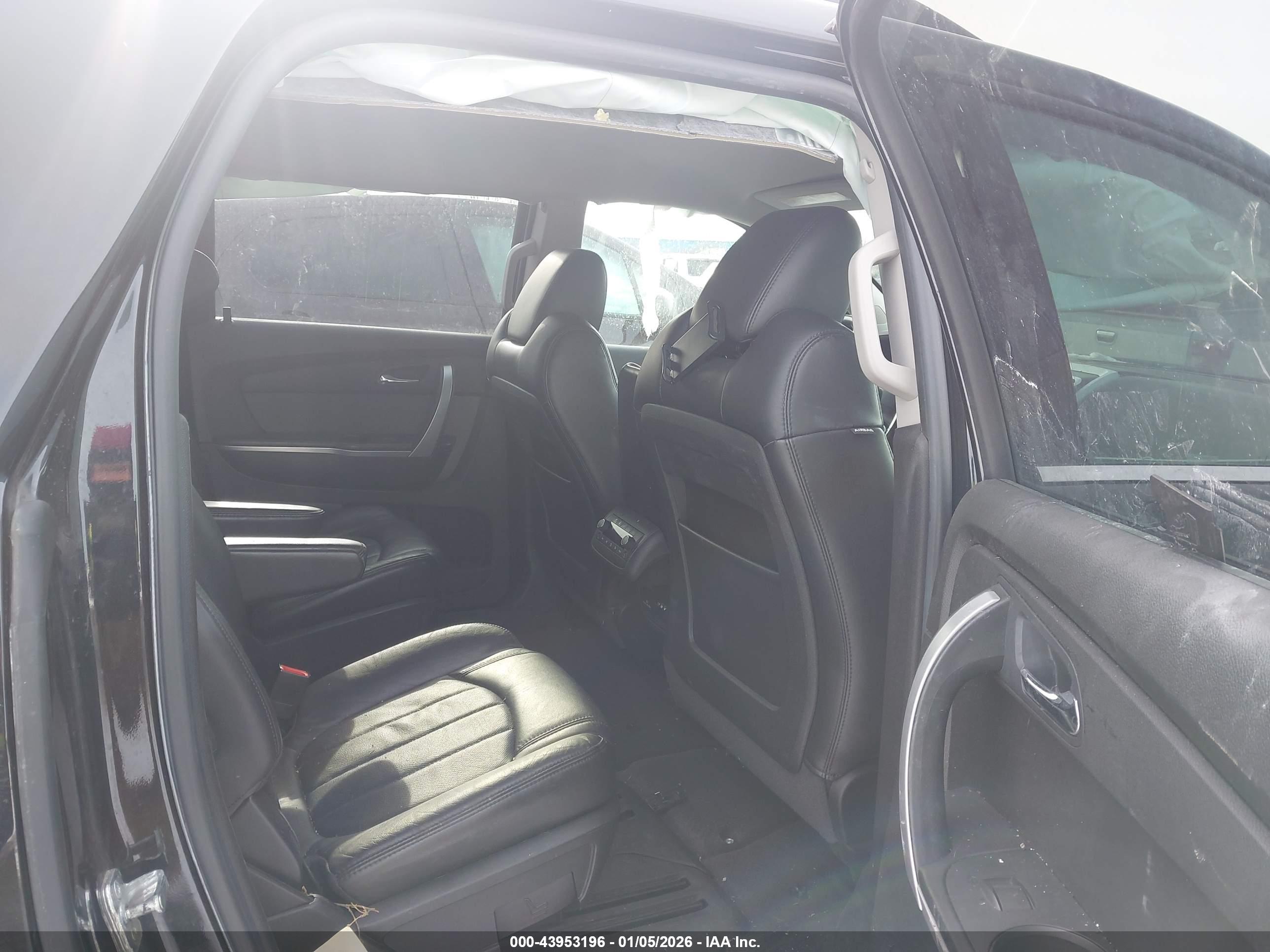 GMC ACADIA image 8