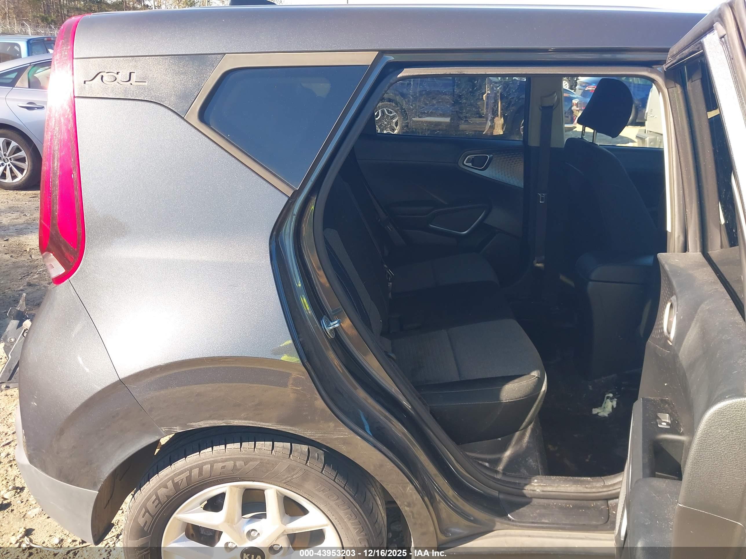 KIA SOUL image 8