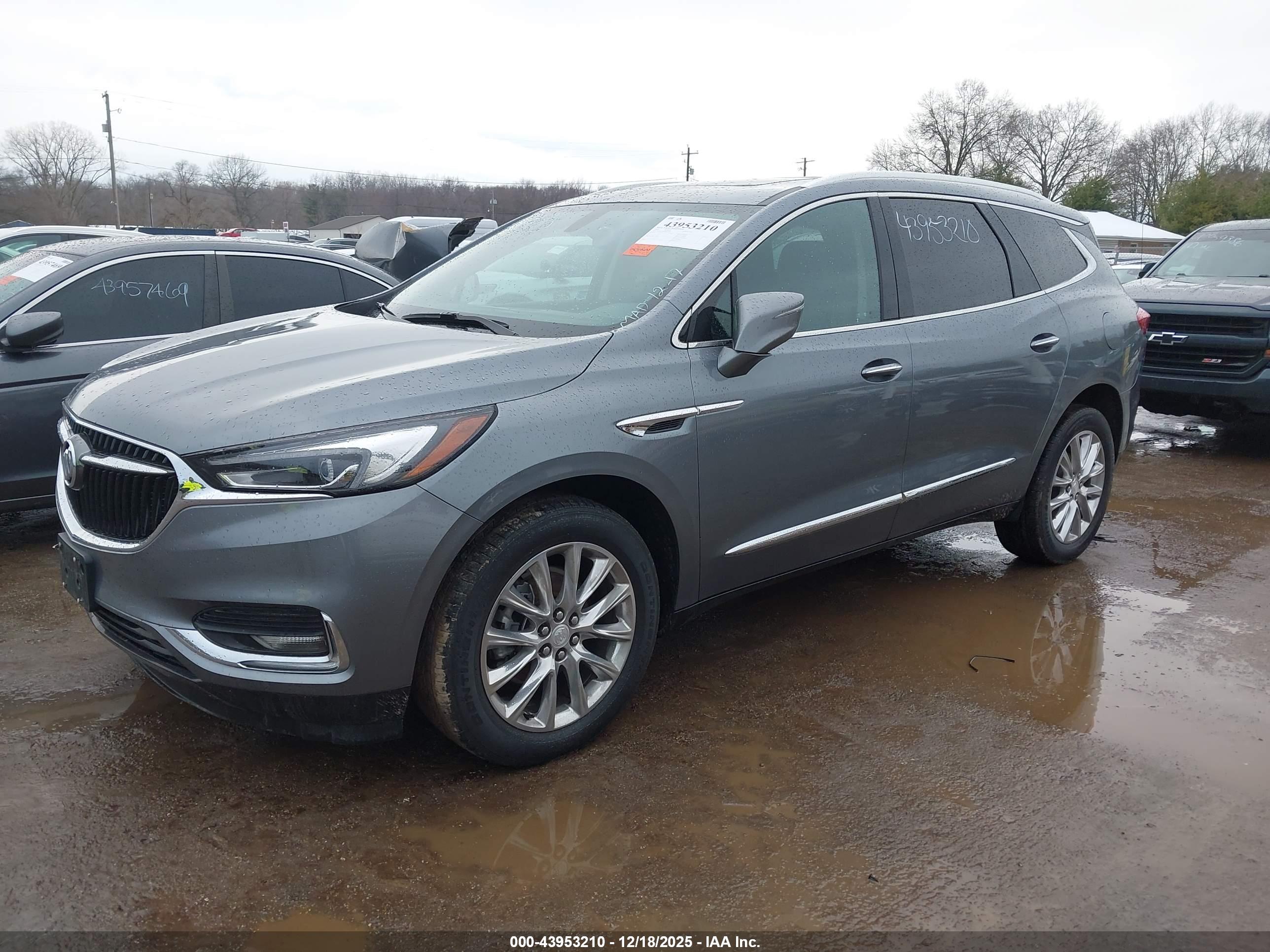 BUICK ENCLAVE image 2