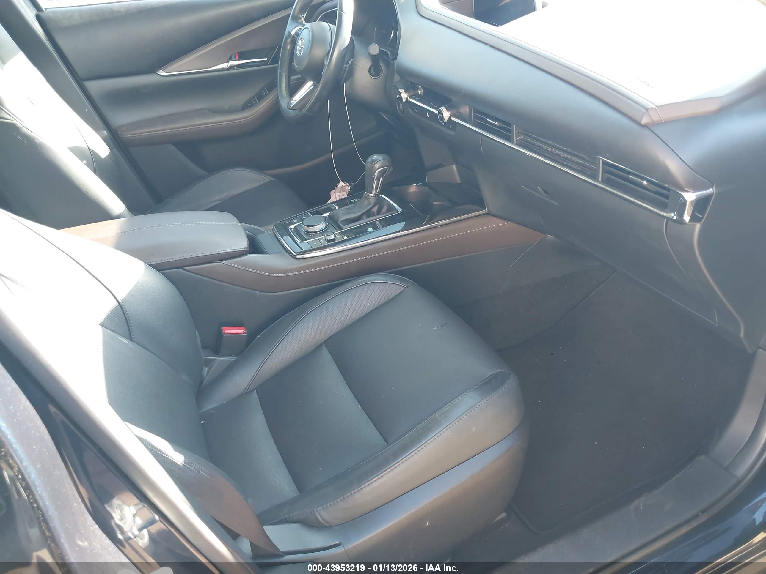 MAZDA CX-30 image 5