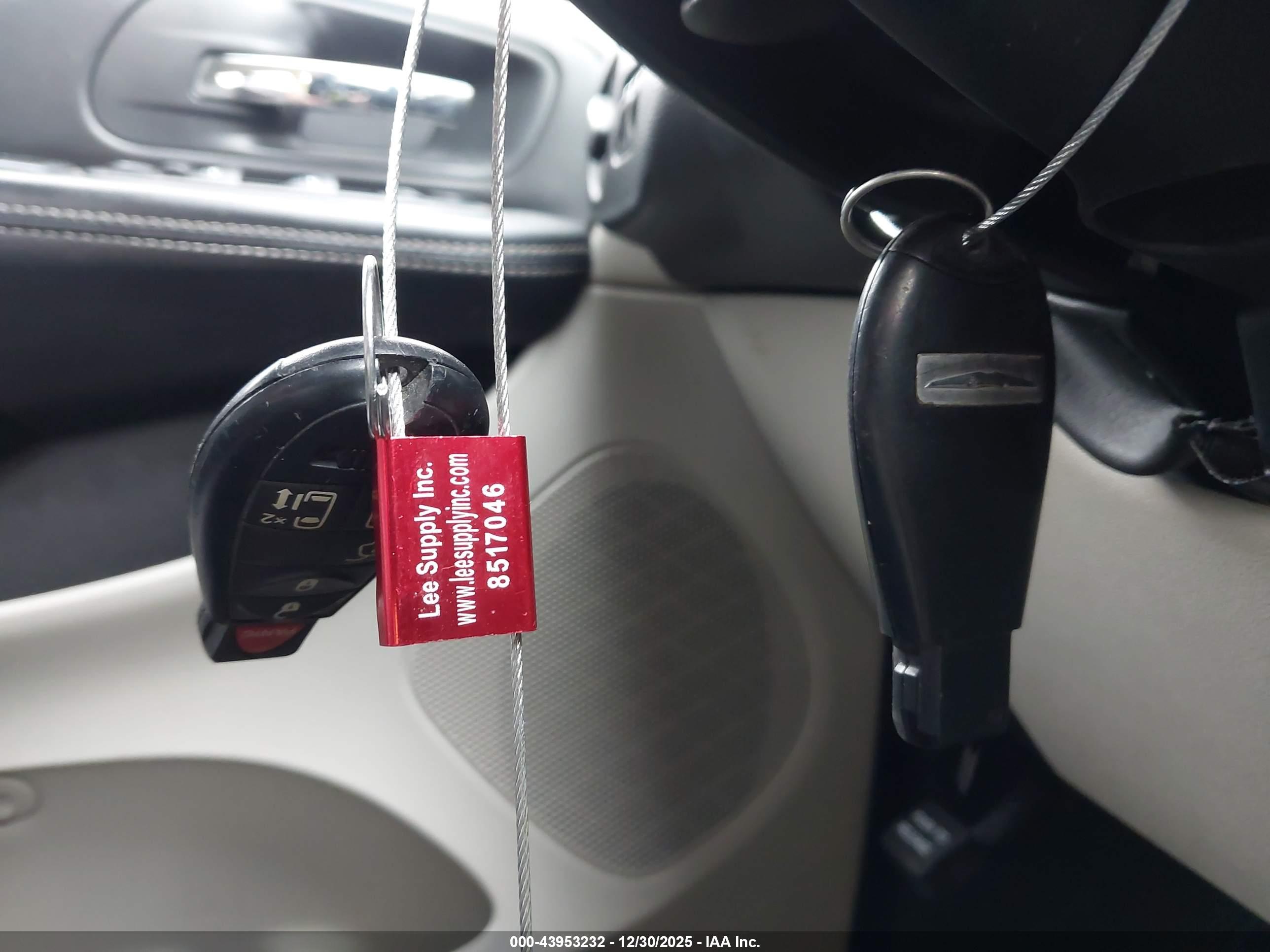 CHRYSLER TOWN image 11