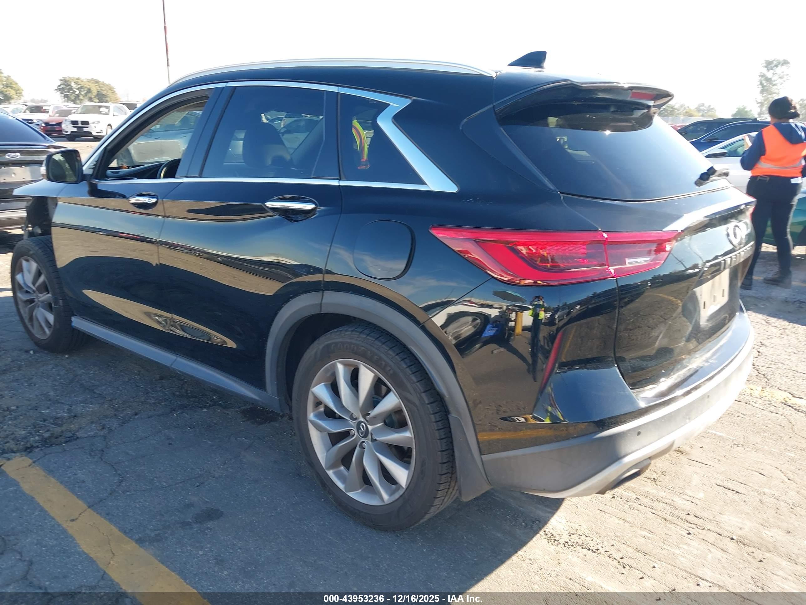 INFINITI QX50 image 3