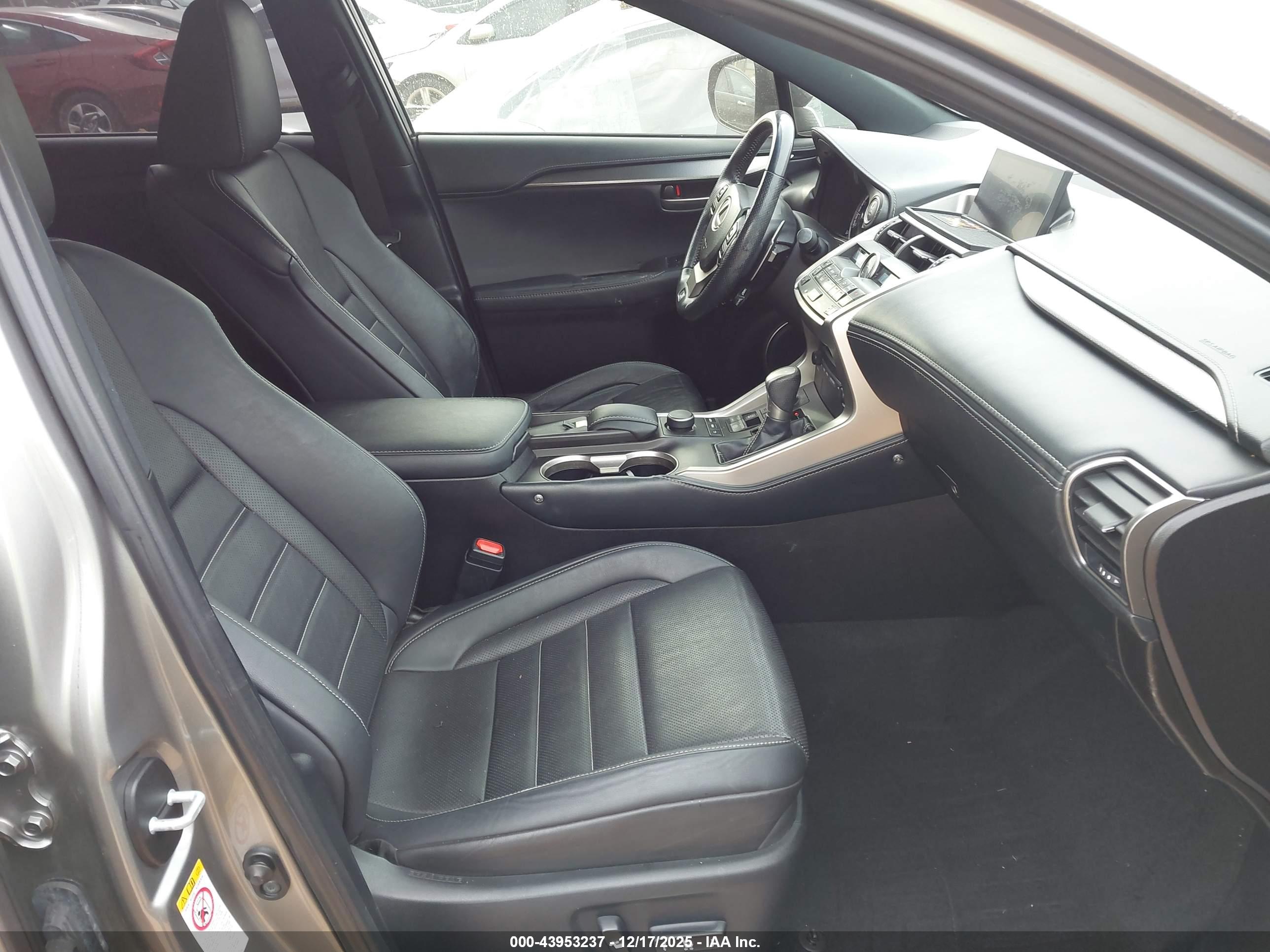 LEXUS NX image 5