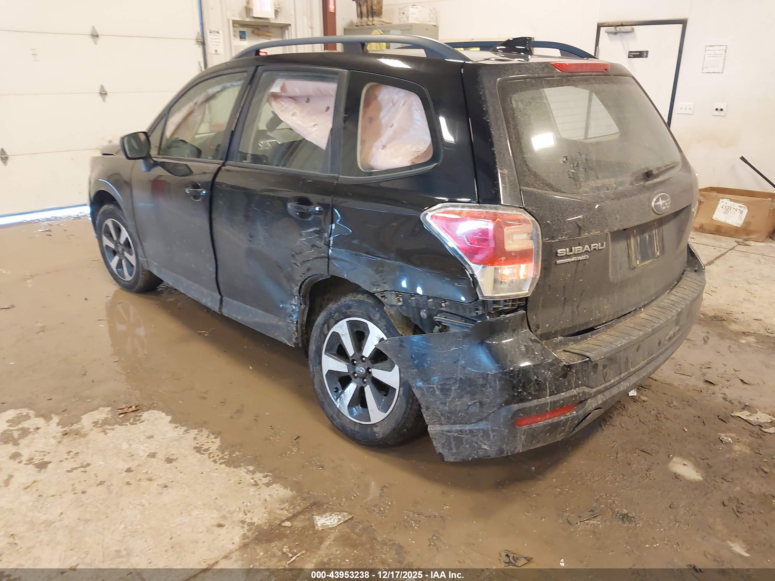 SUBARU FORESTER image 3