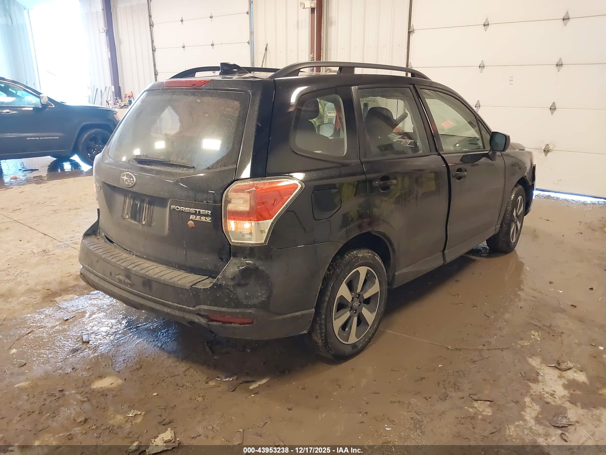 SUBARU FORESTER image 4