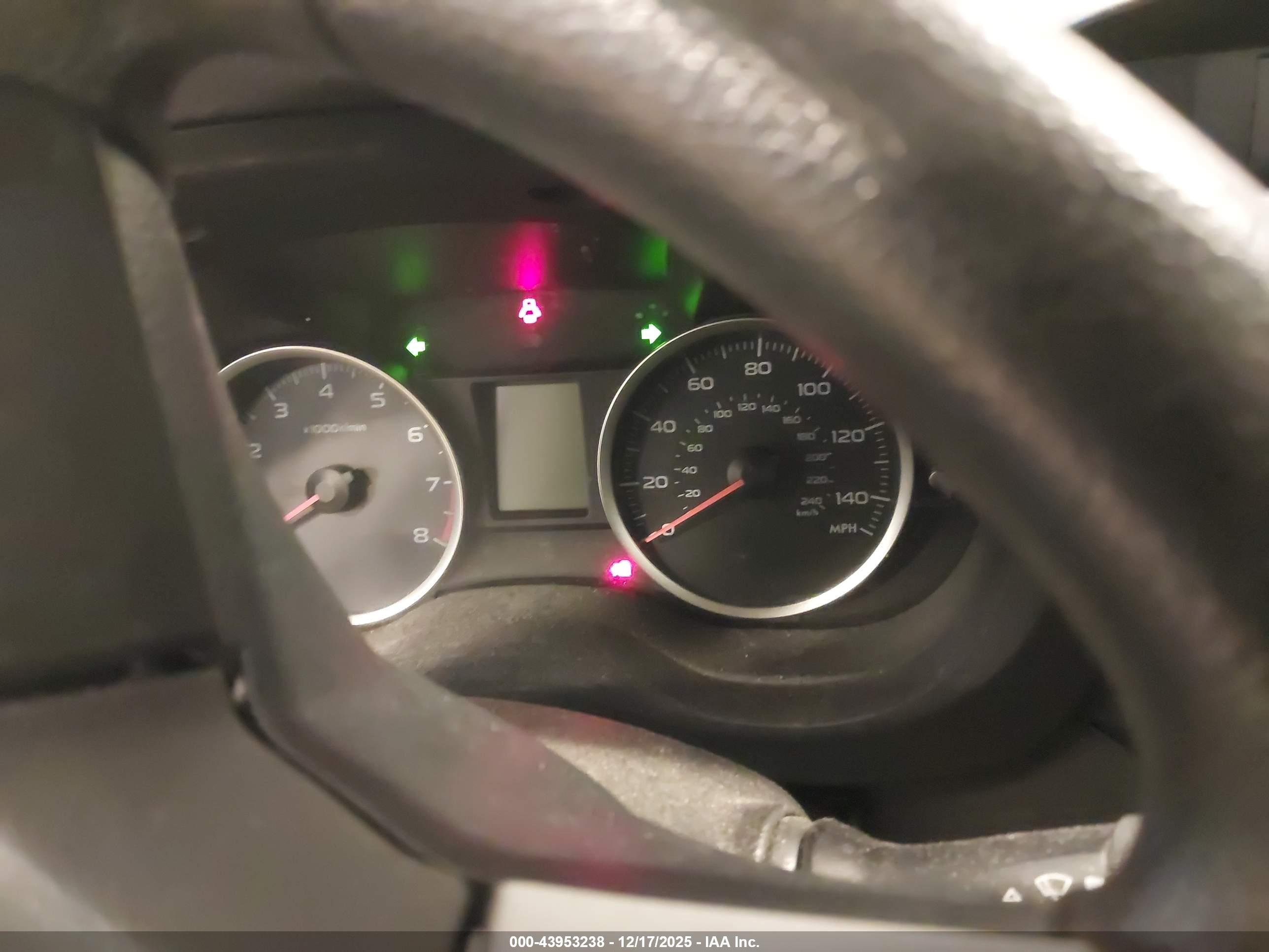SUBARU FORESTER image 7