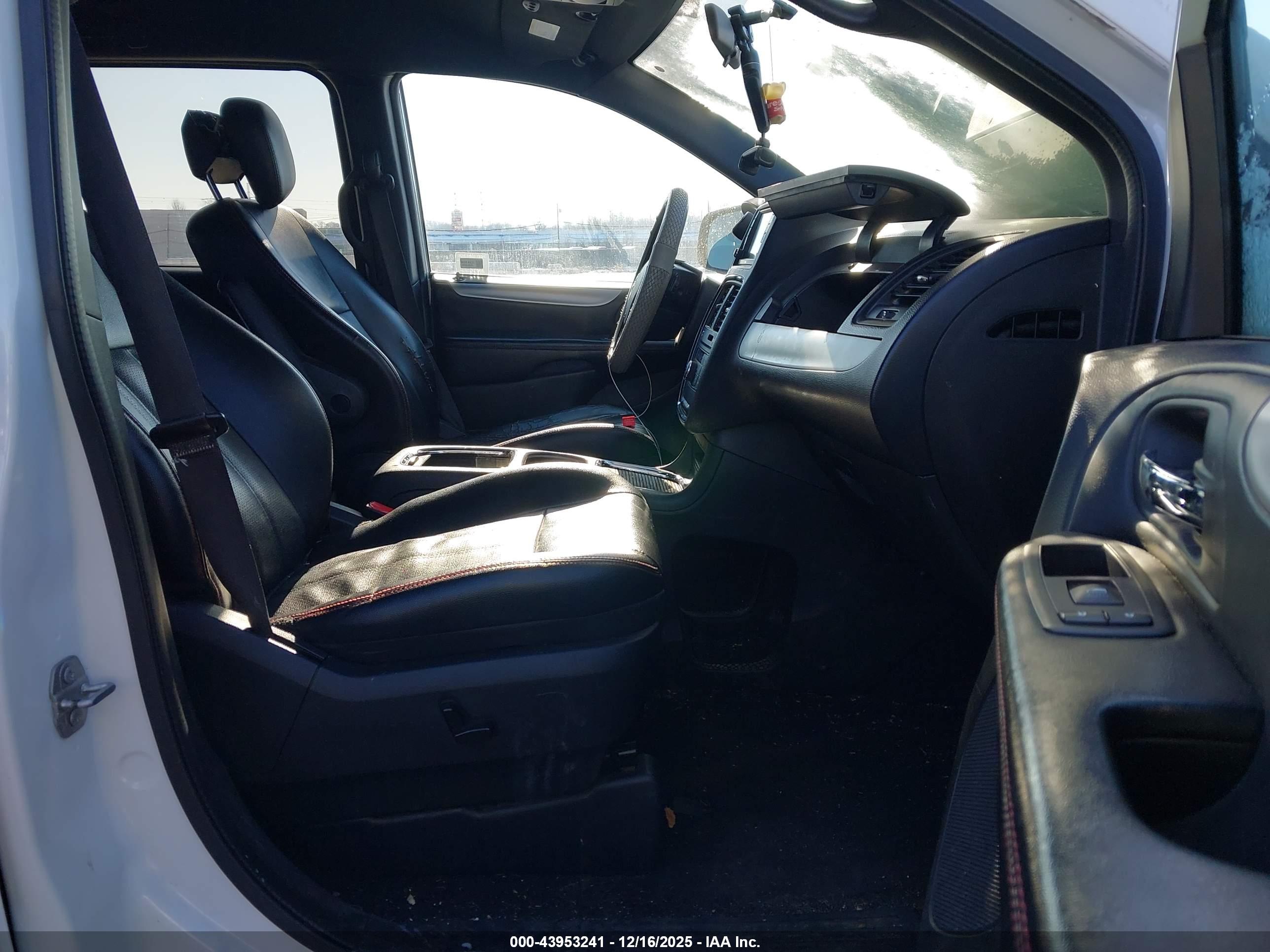DODGE GRAND image 5
