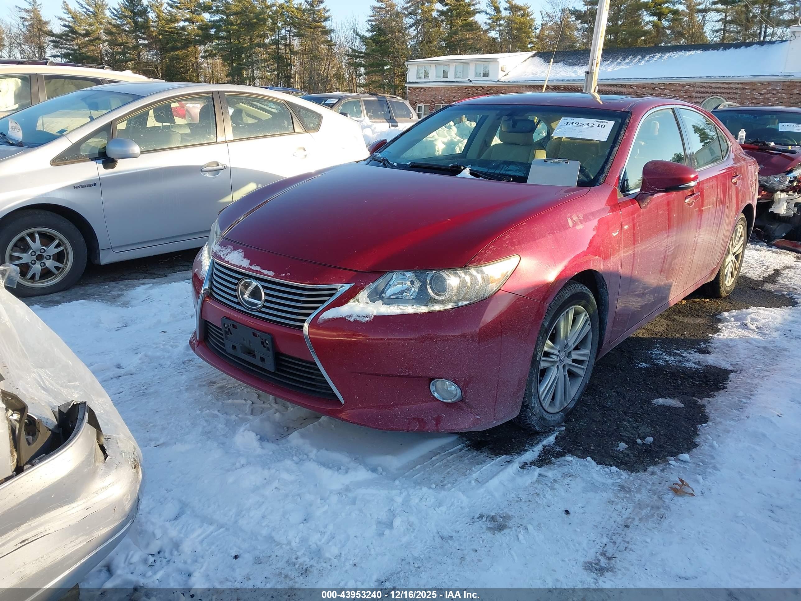 LEXUS ES image 2