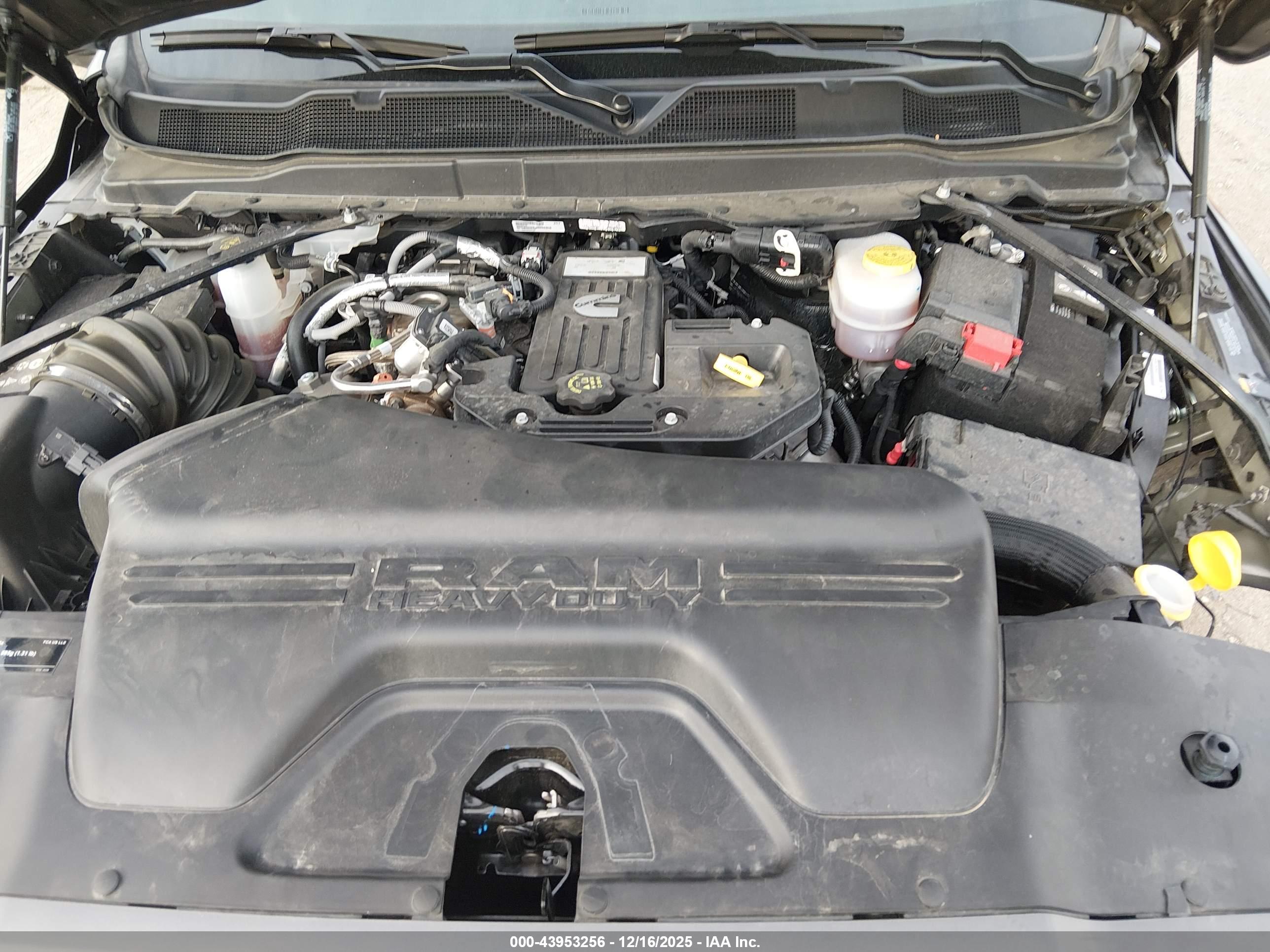 RAM 2500 image 10
