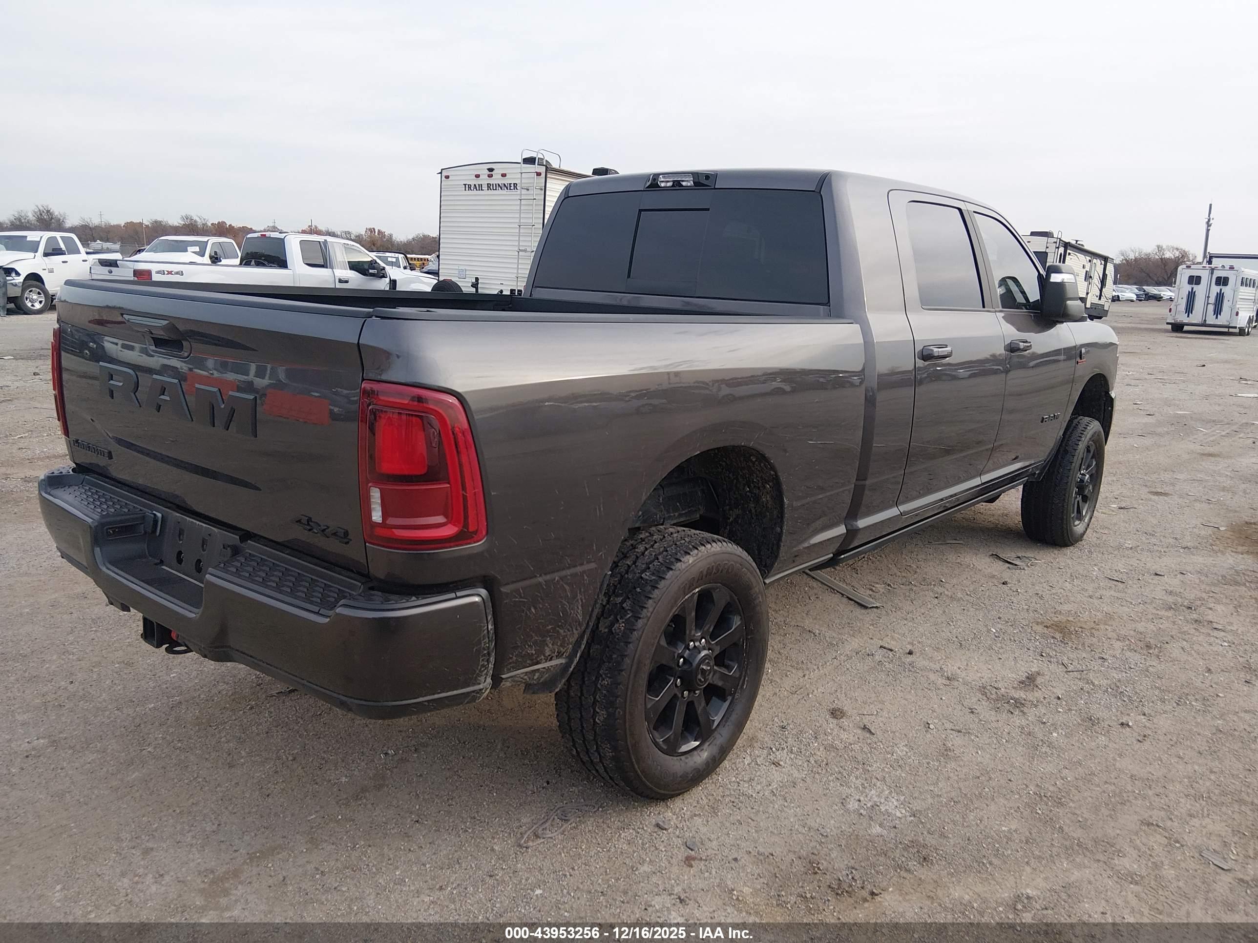 RAM 2500 image 4