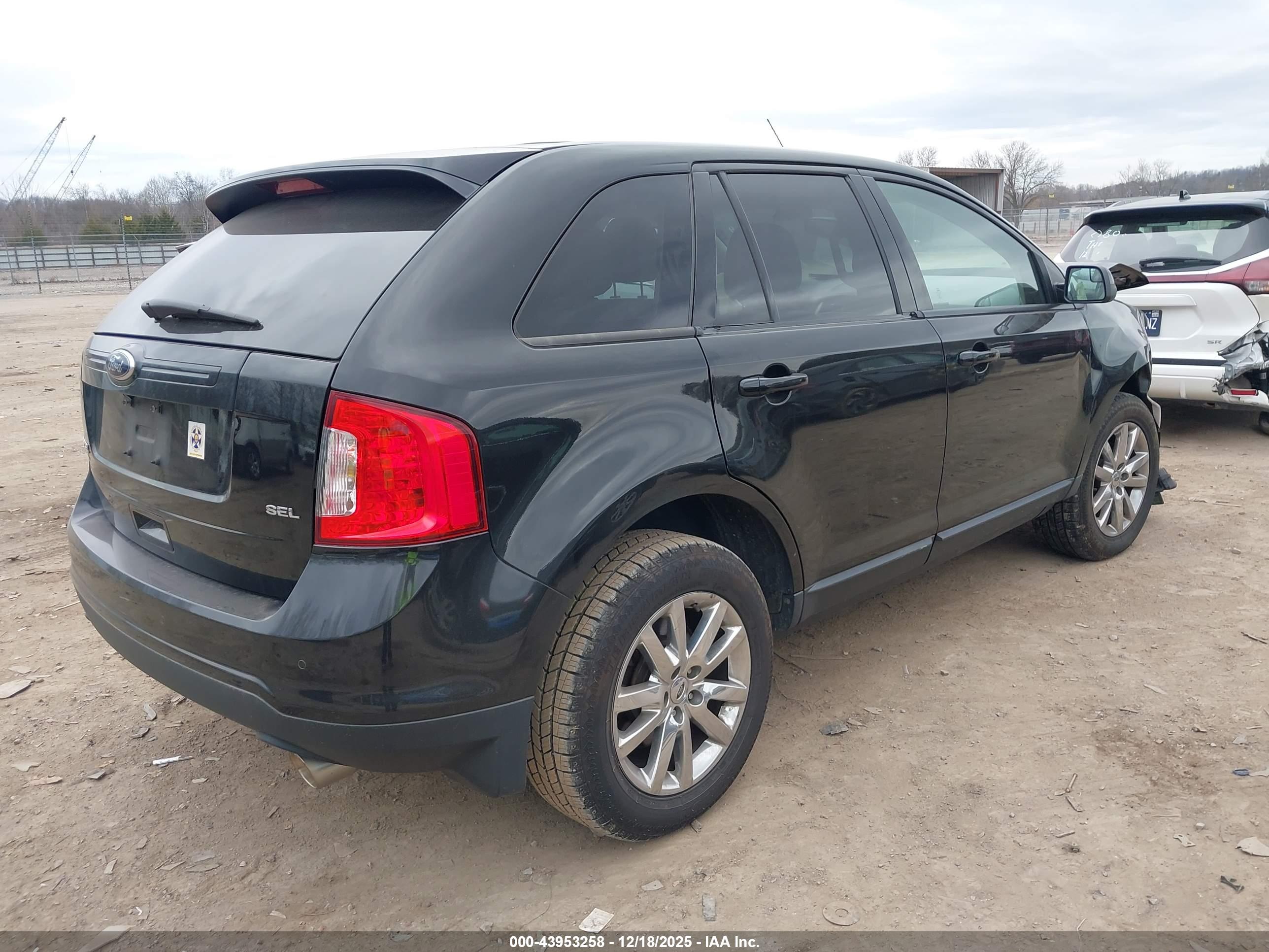 FORD EDGE image 4