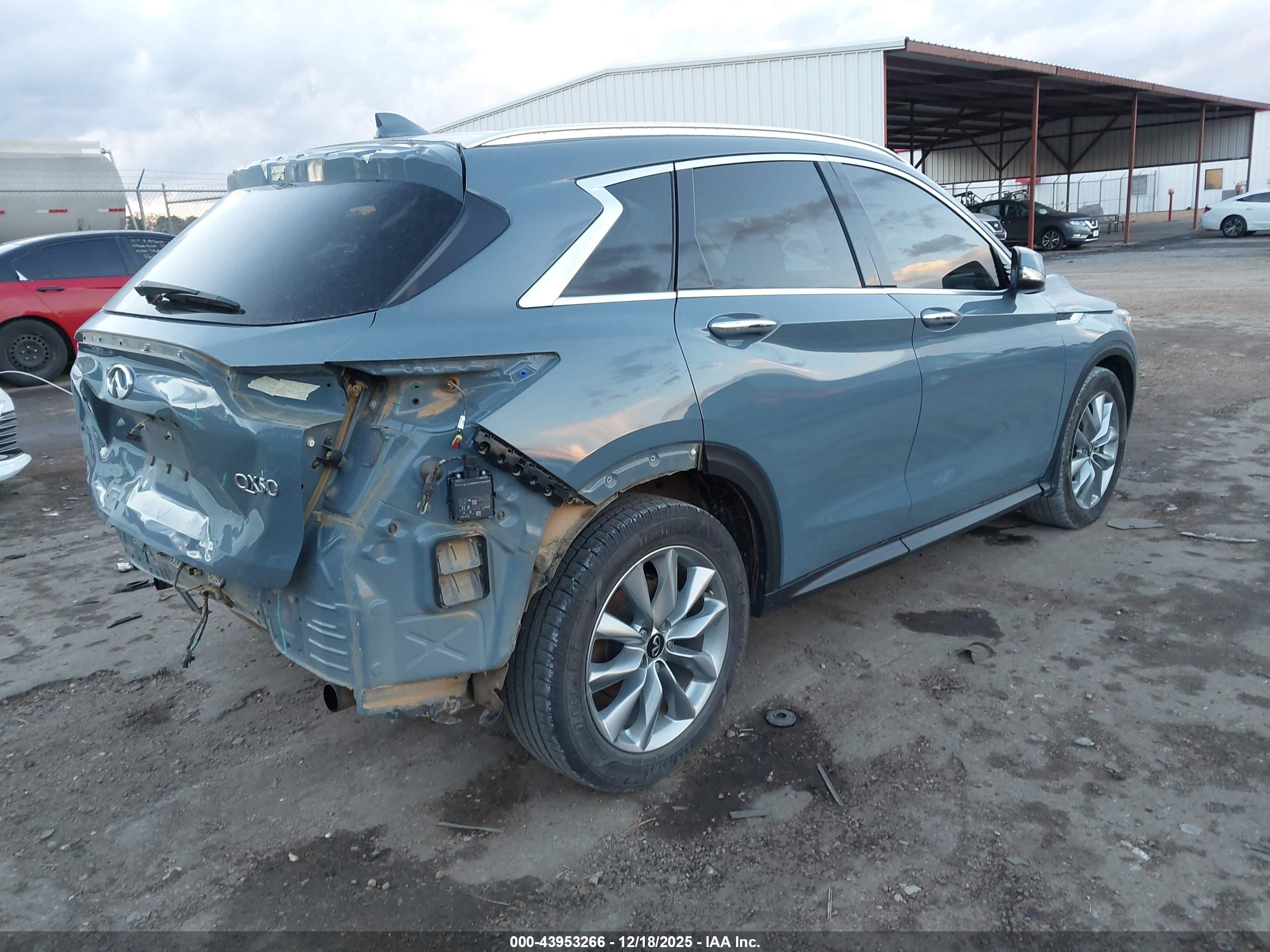 INFINITI QX50 image 4