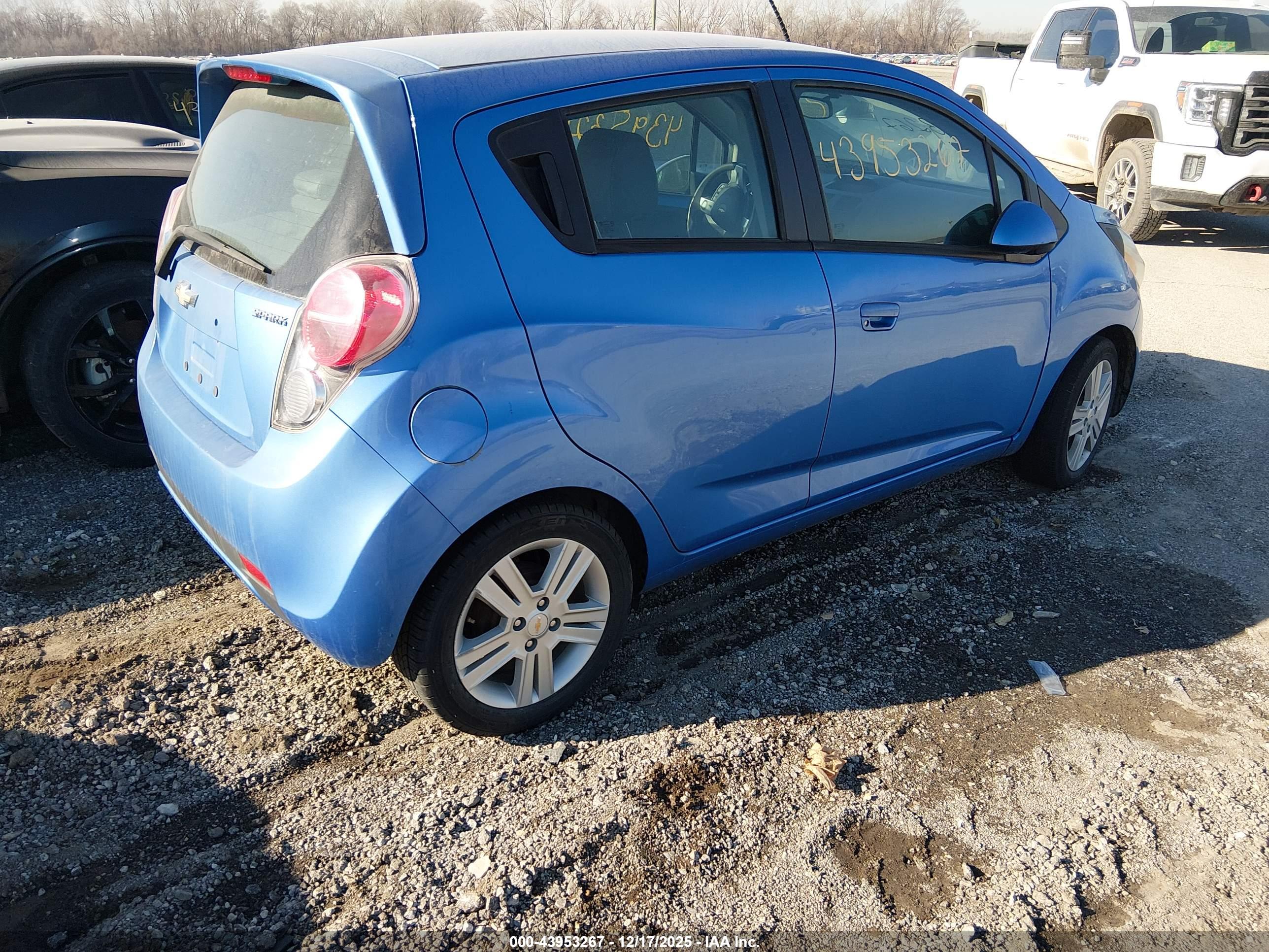 CHEVROLET SPARK image 4
