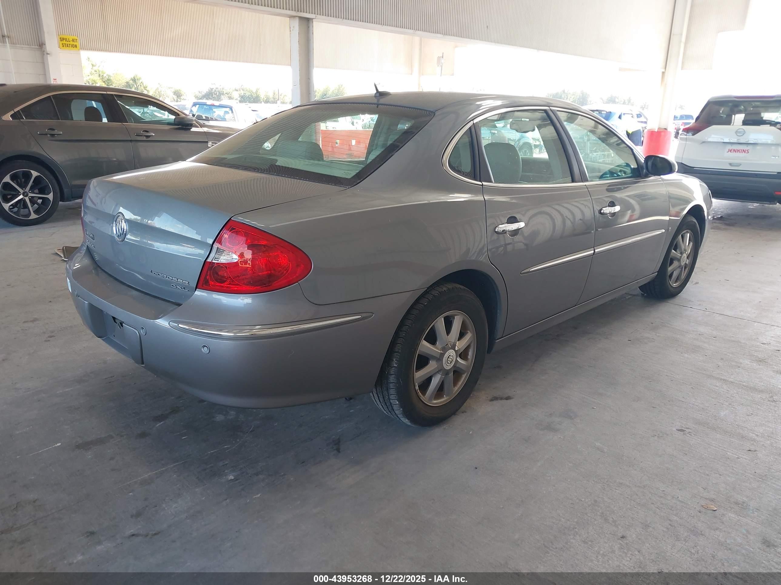 BUICK LACROSSE image 4