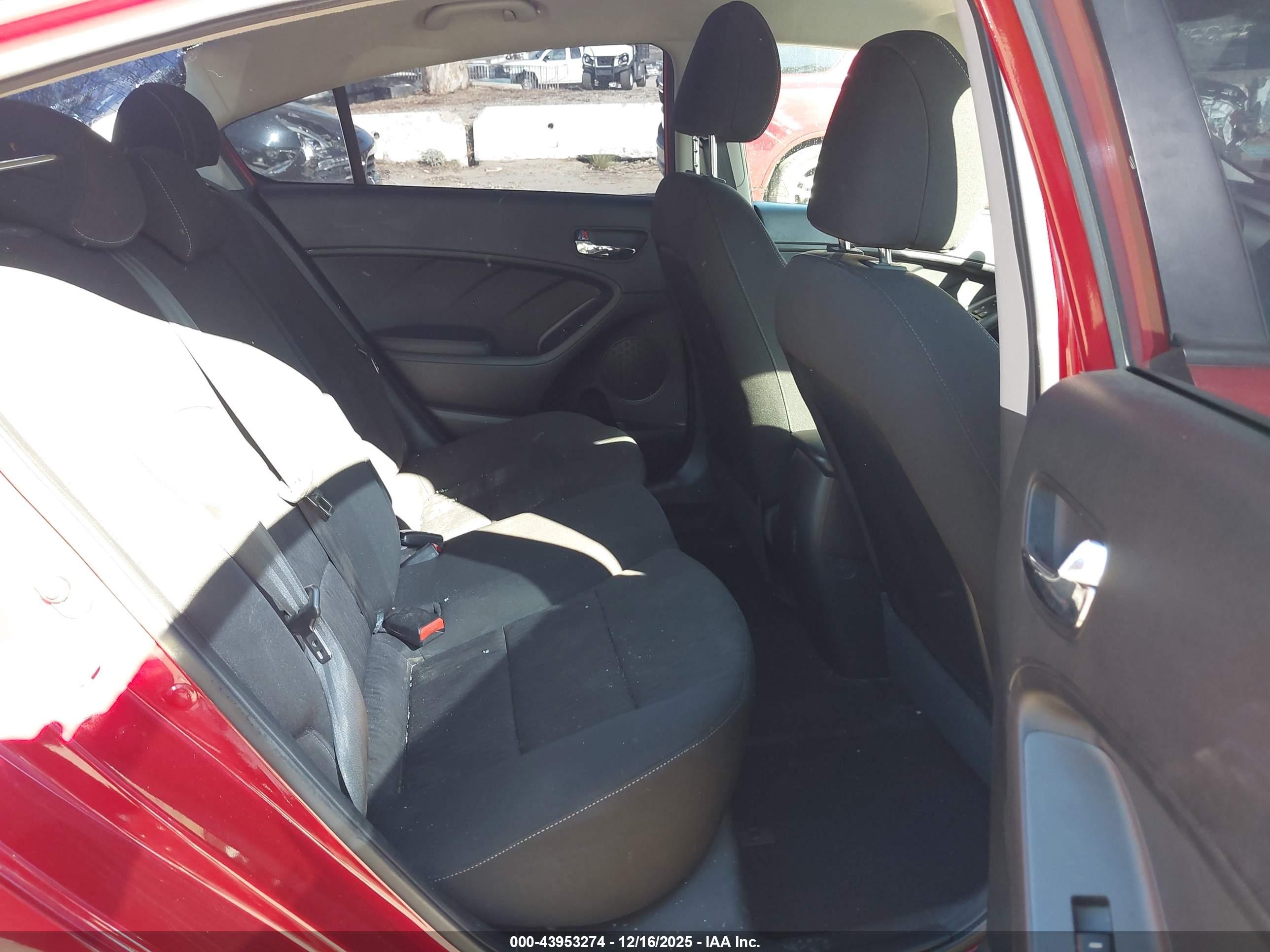 KIA FORTE image 8