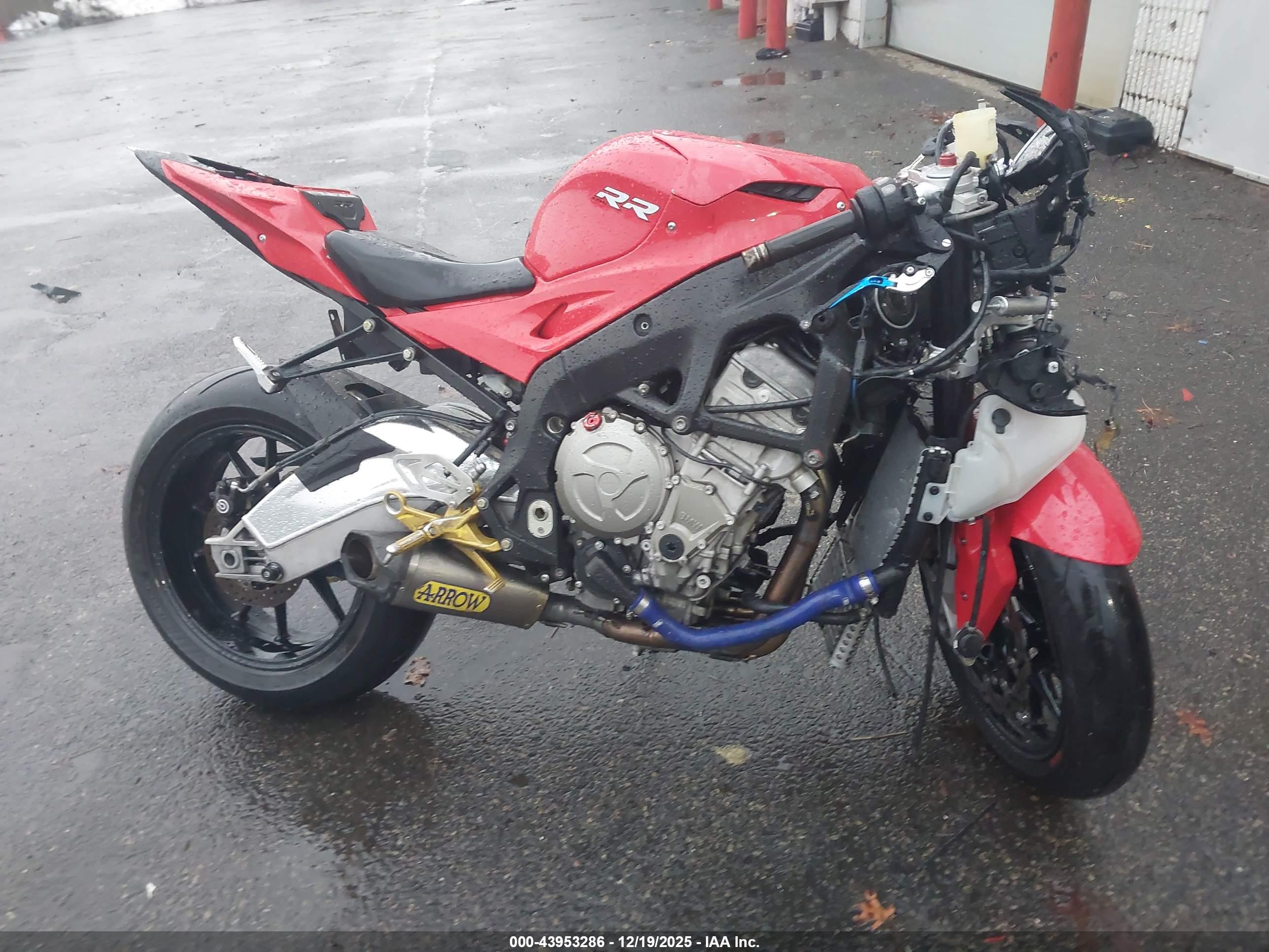 BMW S image 8