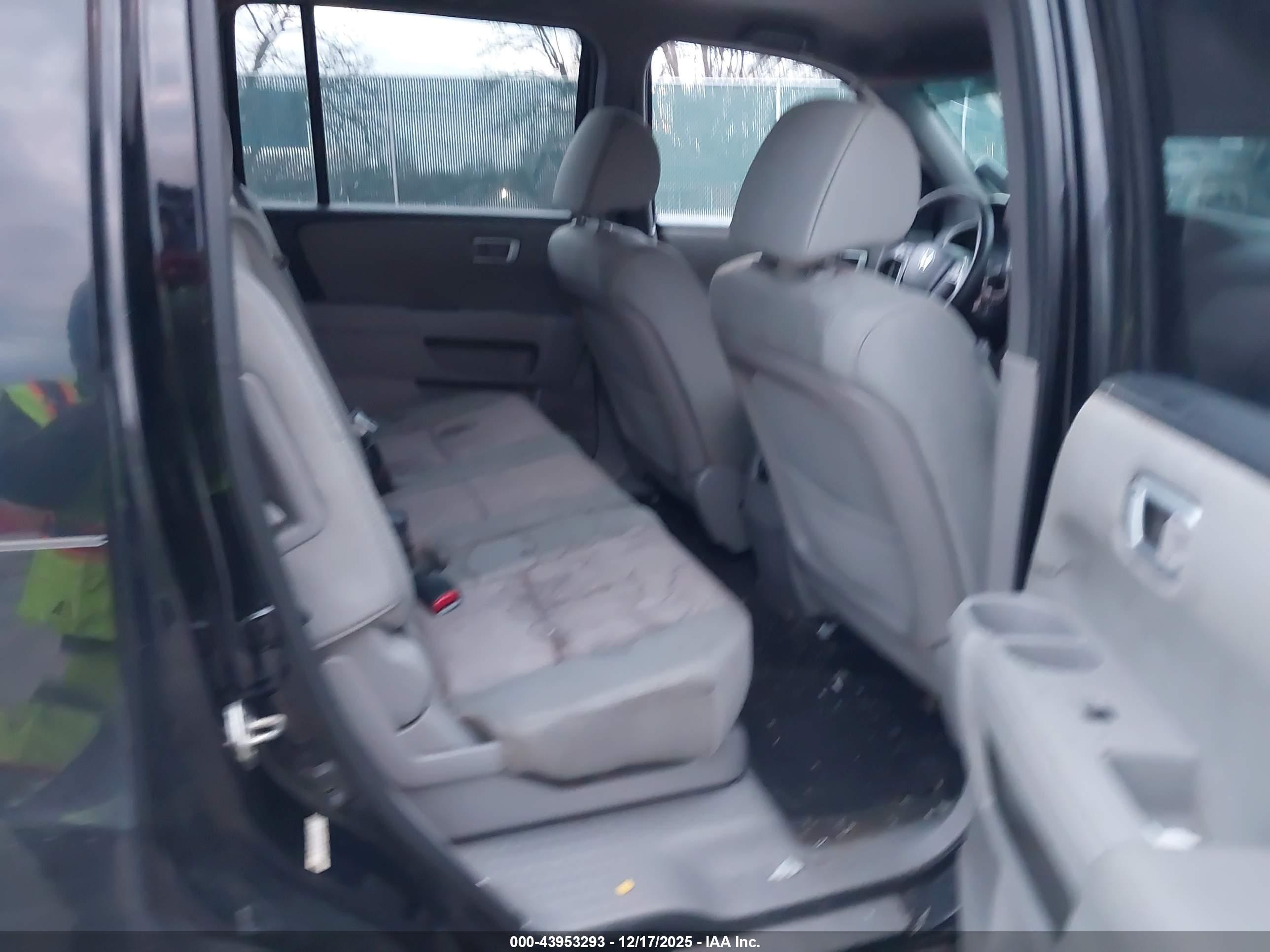 HONDA PILOT image 8