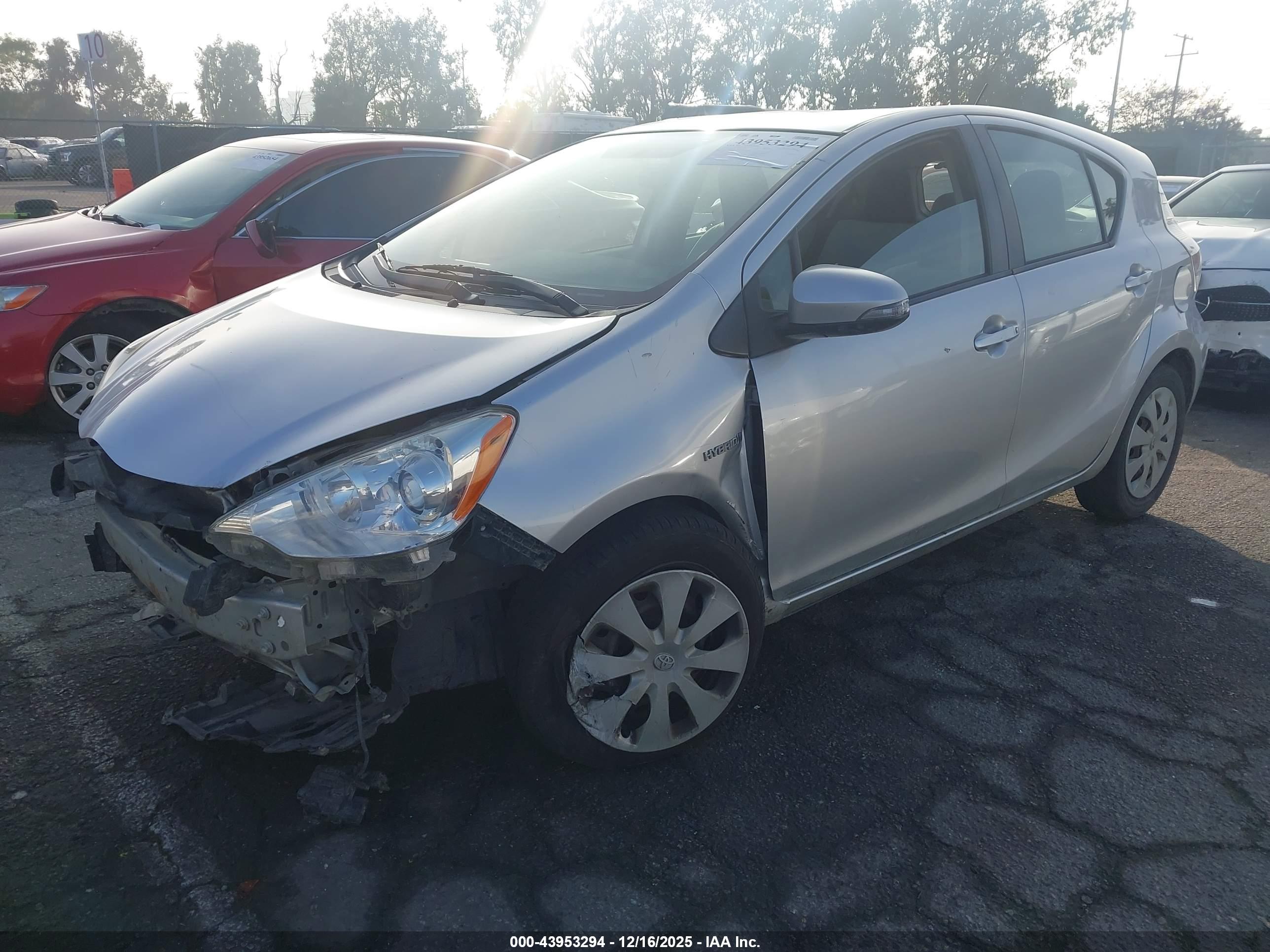 TOYOTA PRIUS image 2
