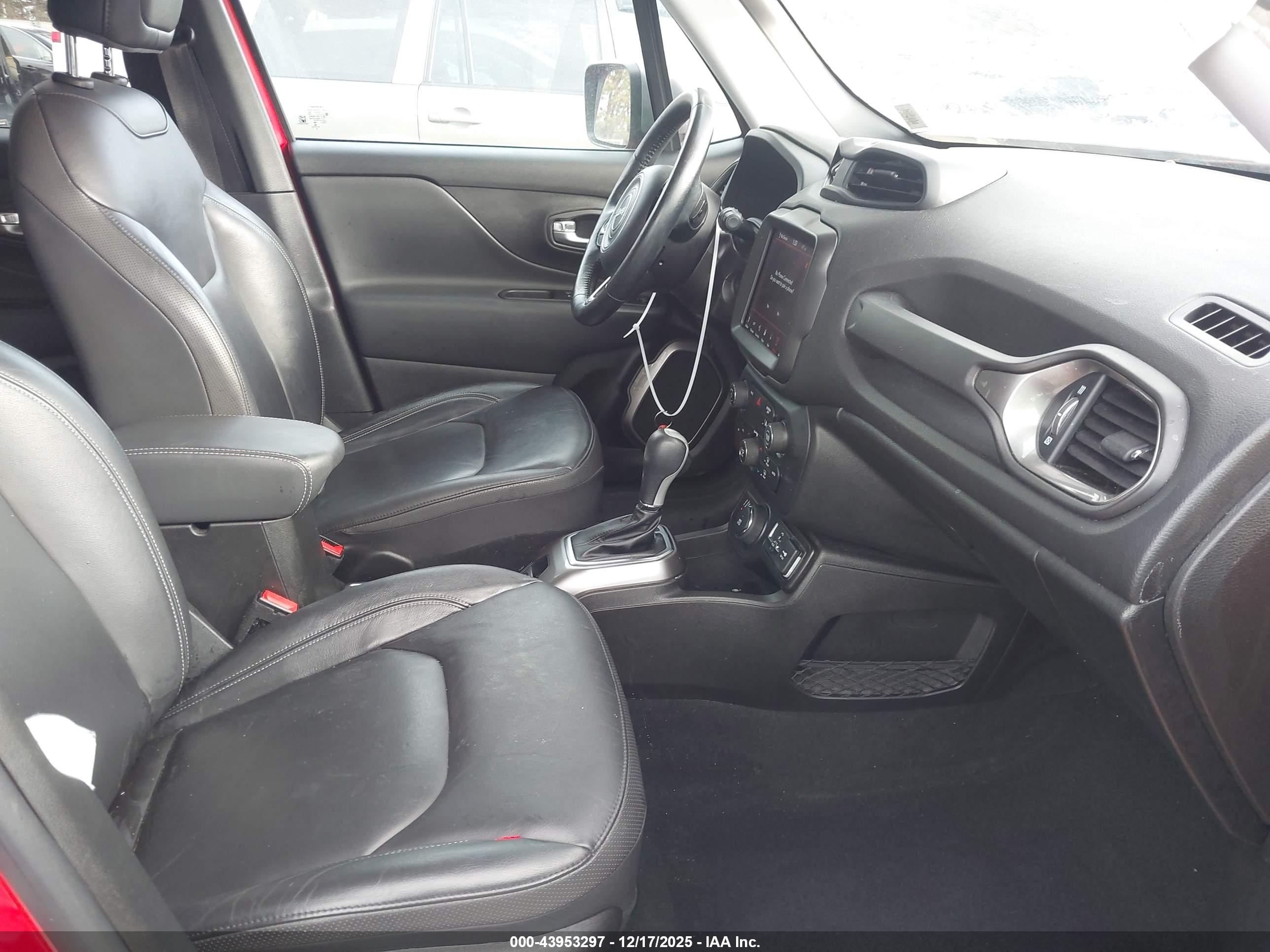 JEEP RENEGADE image 5