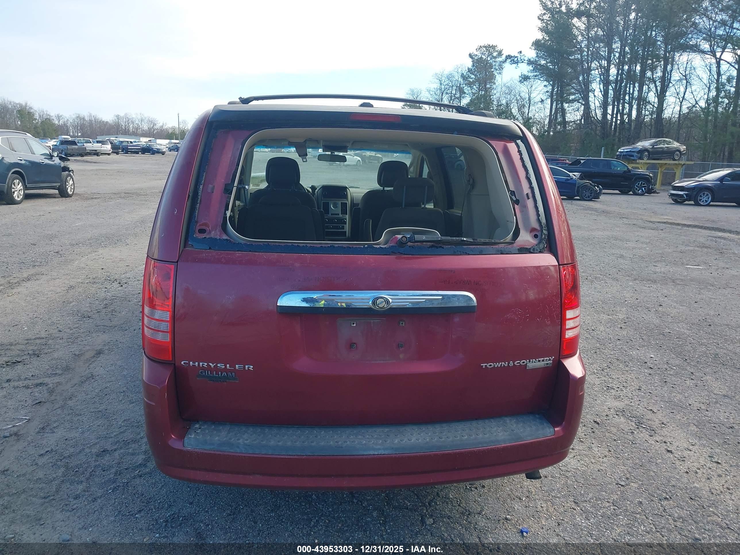 CHRYSLER TOWN image 6