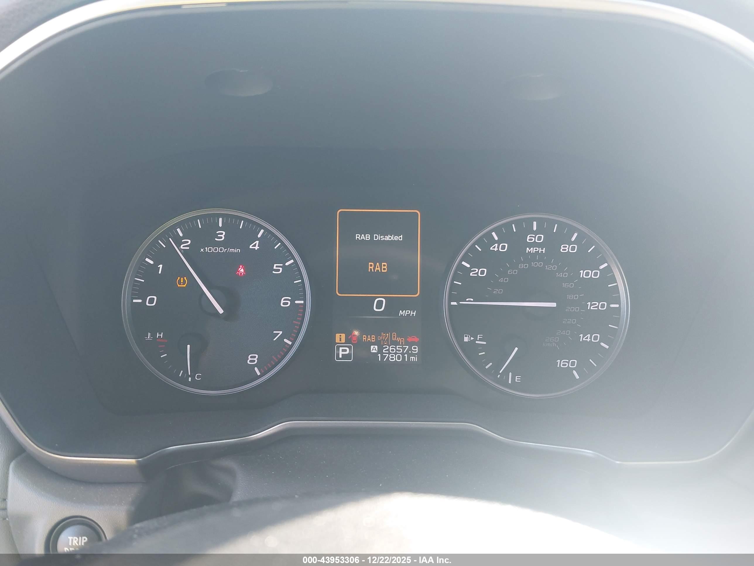 SUBARU OUTBACK image 7