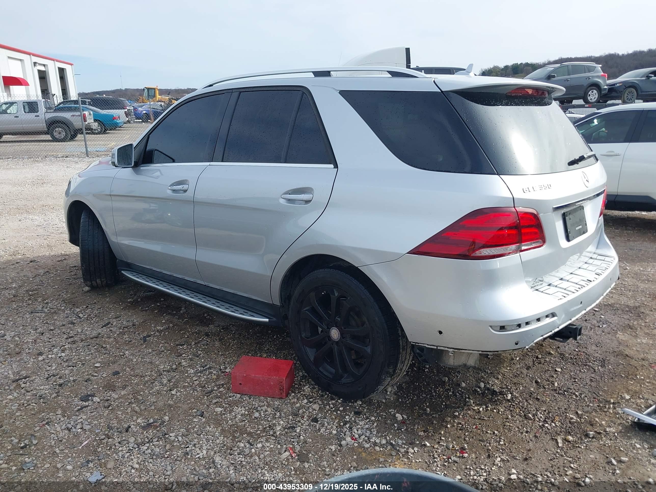 MERCEDES-BENZ GLE image 3