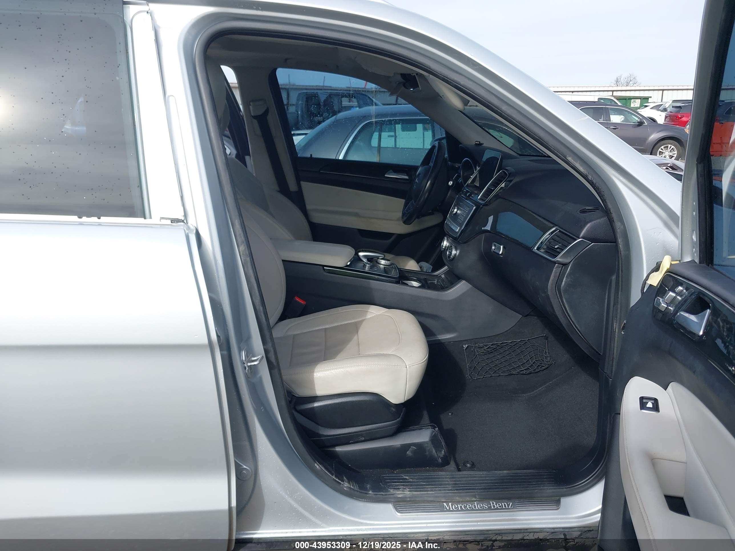 MERCEDES-BENZ GLE image 5