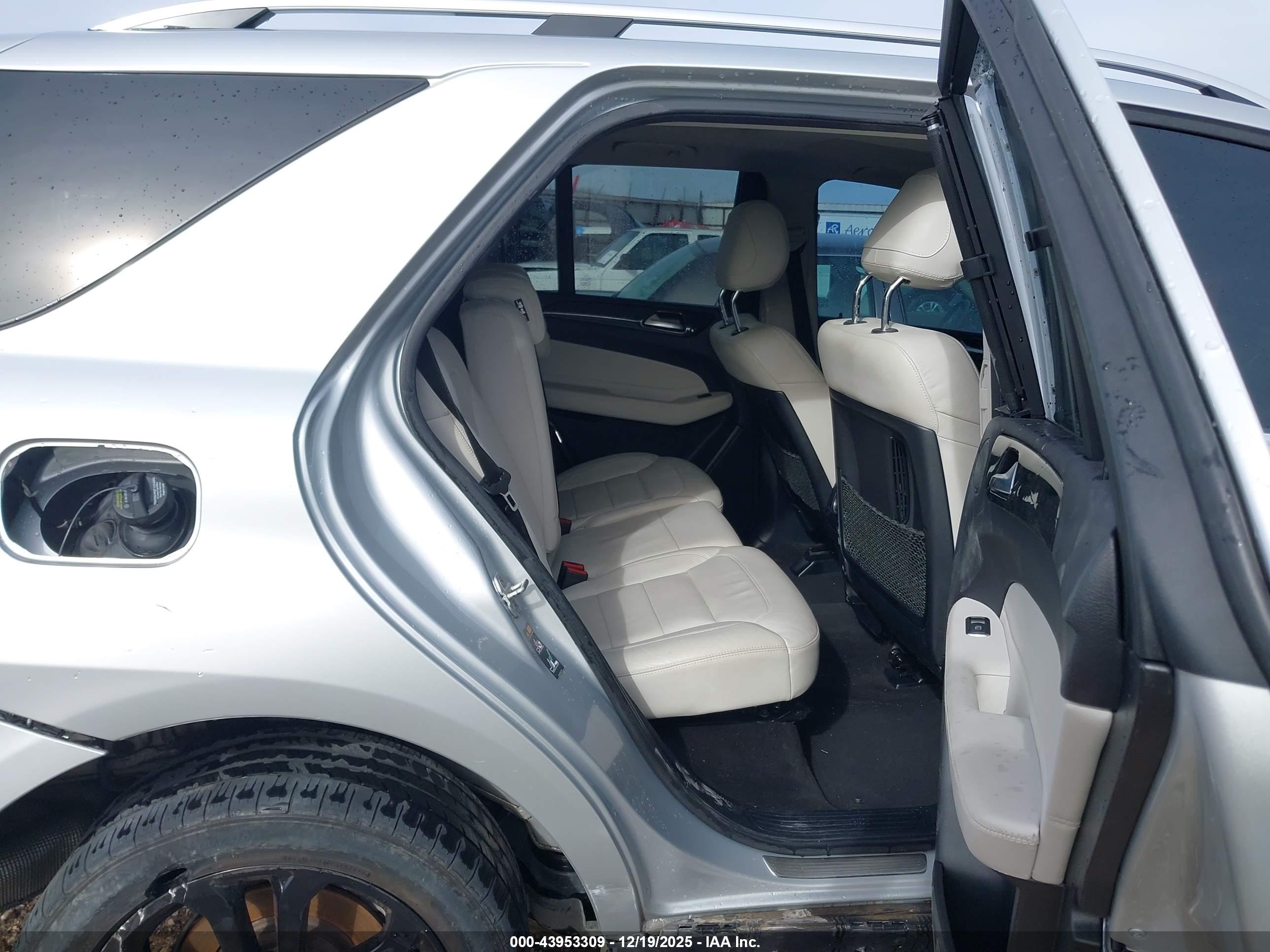 MERCEDES-BENZ GLE image 8