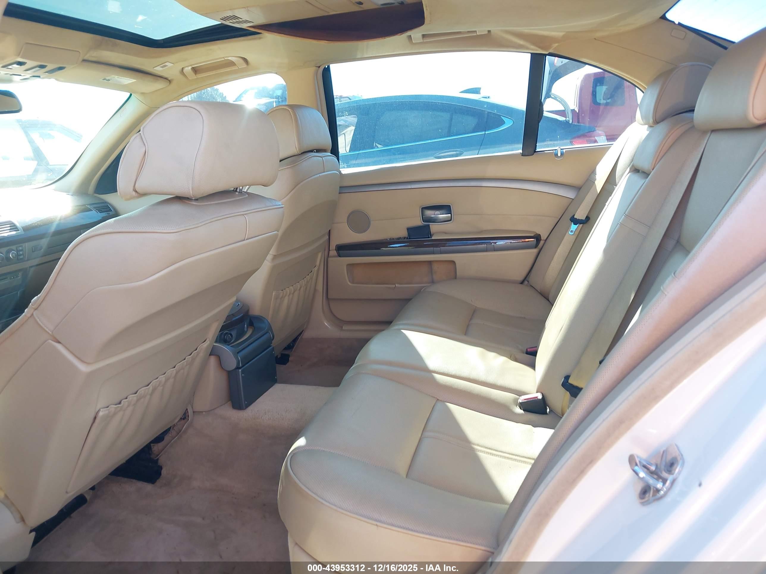 BMW 750LI image 8