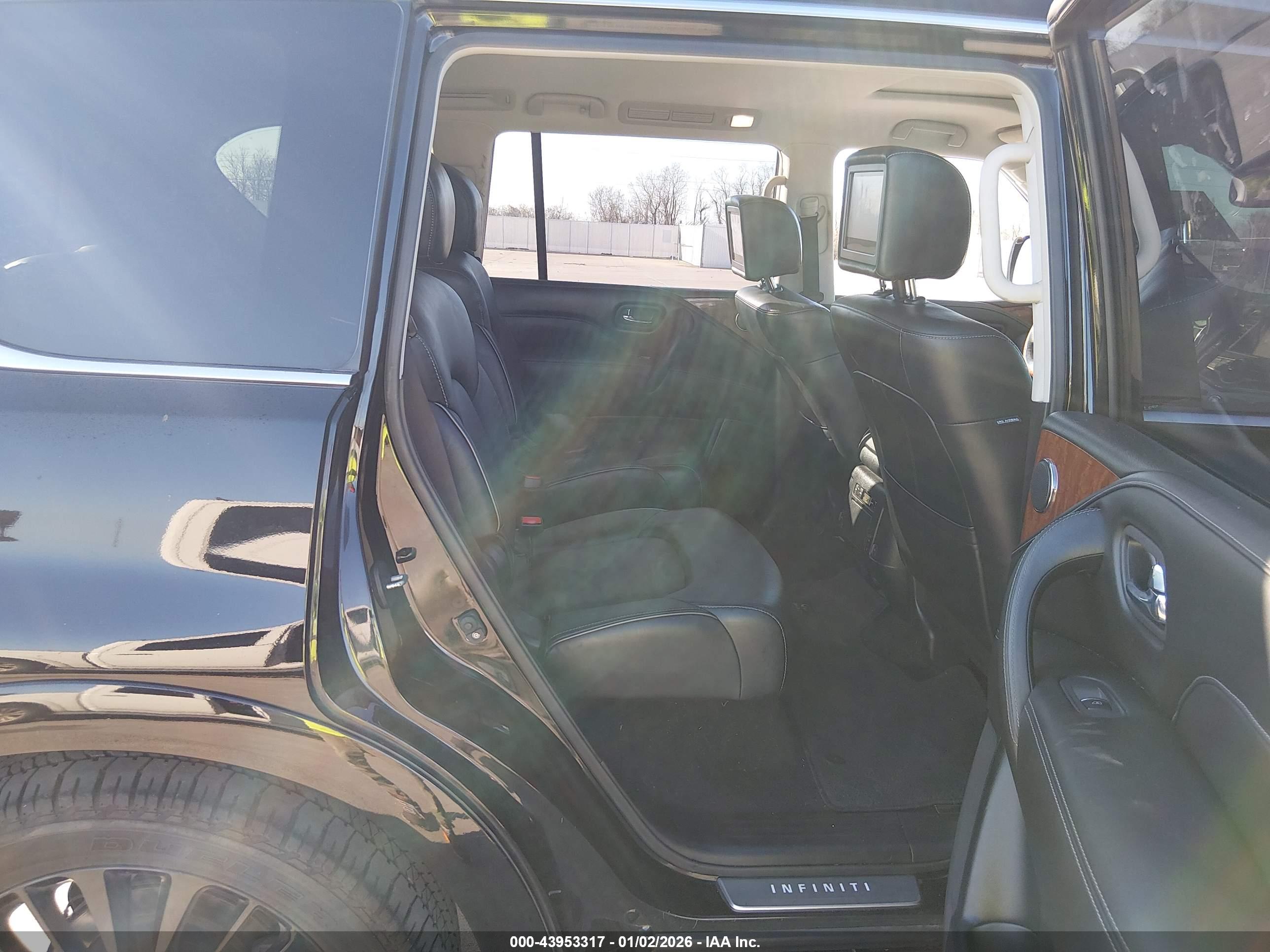 INFINITI QX80 image 8