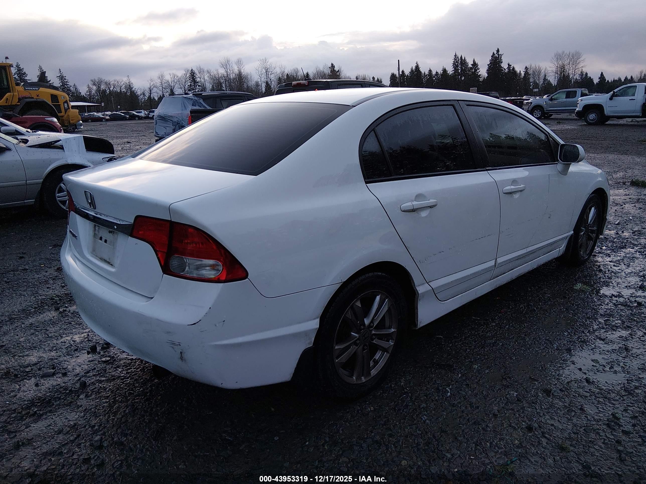 HONDA CIVIC image 4