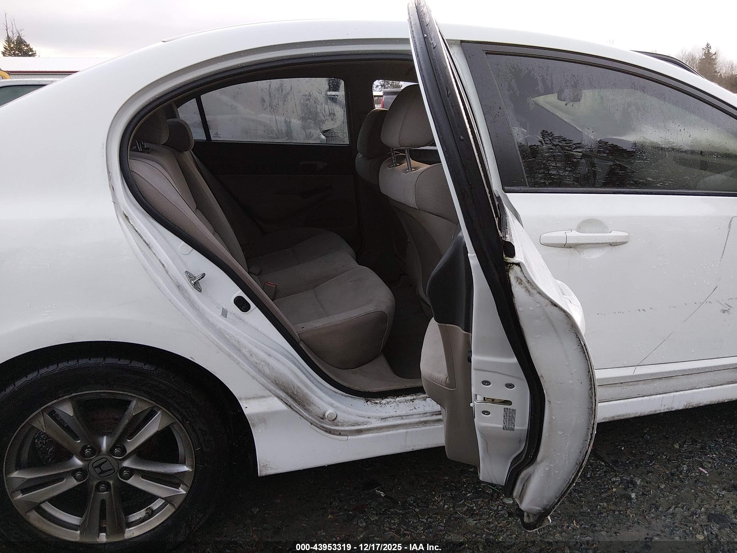 HONDA CIVIC image 8