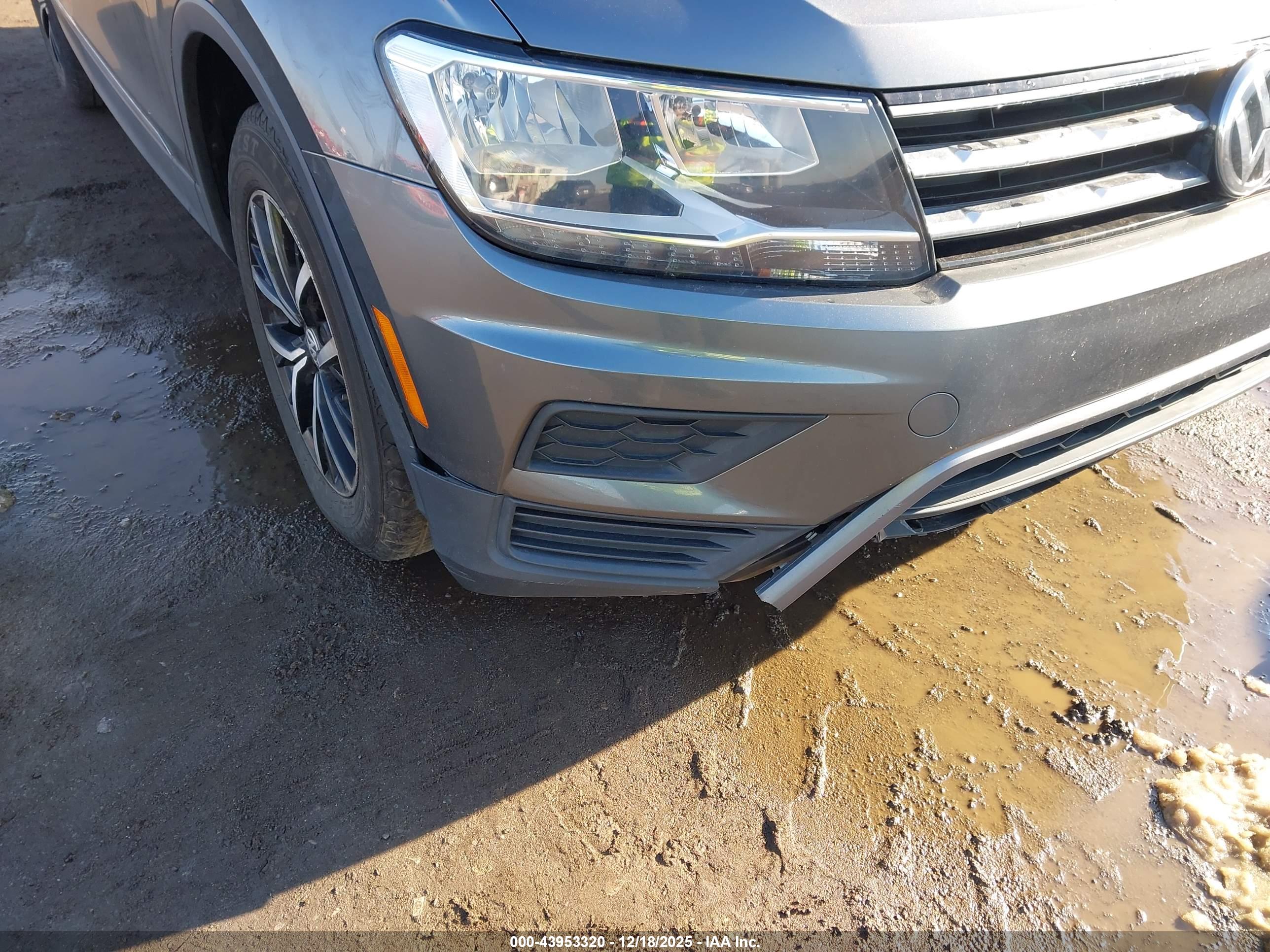 VOLKSWAGEN TIGUAN image 6