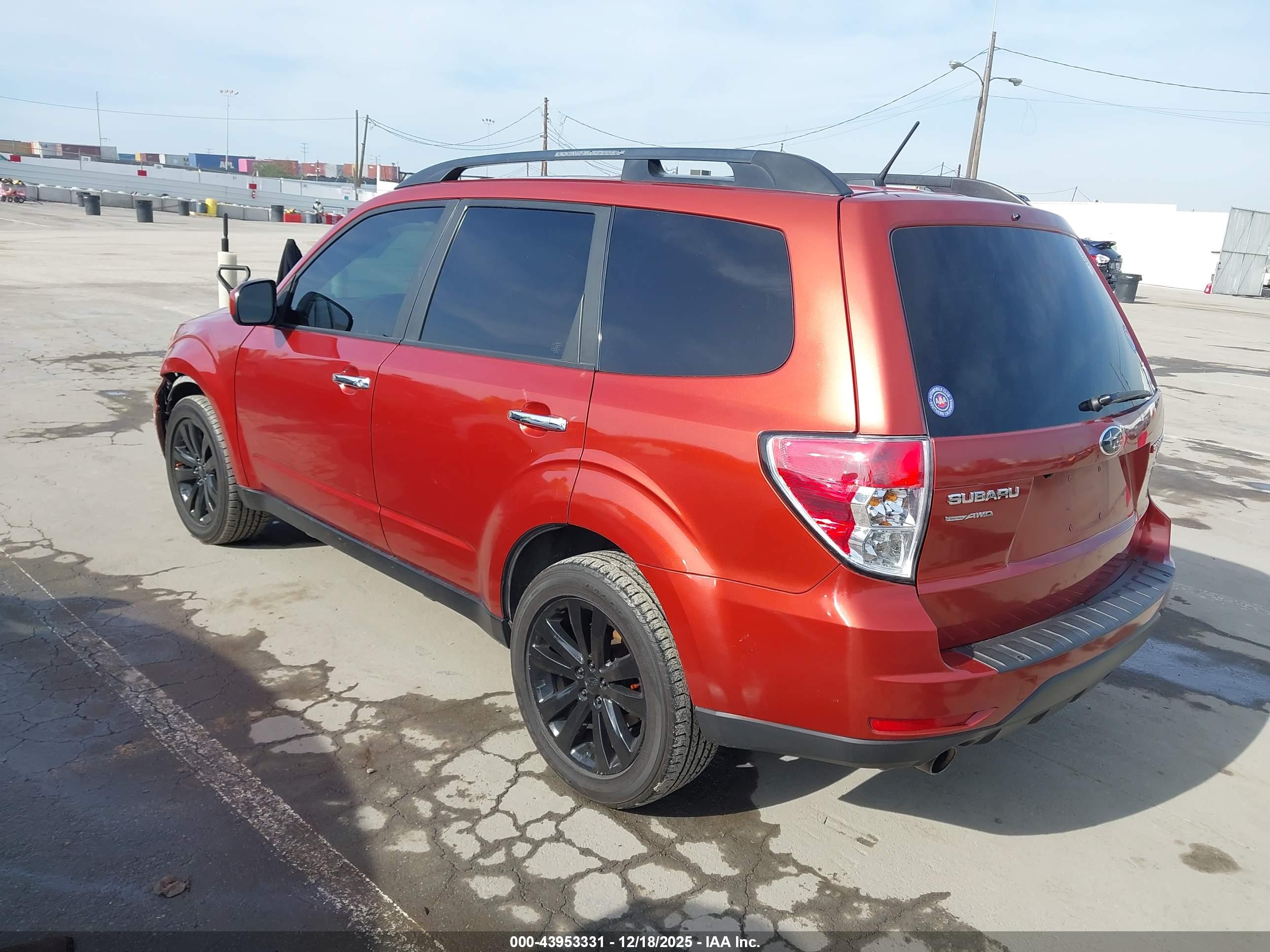 SUBARU FORESTER image 3