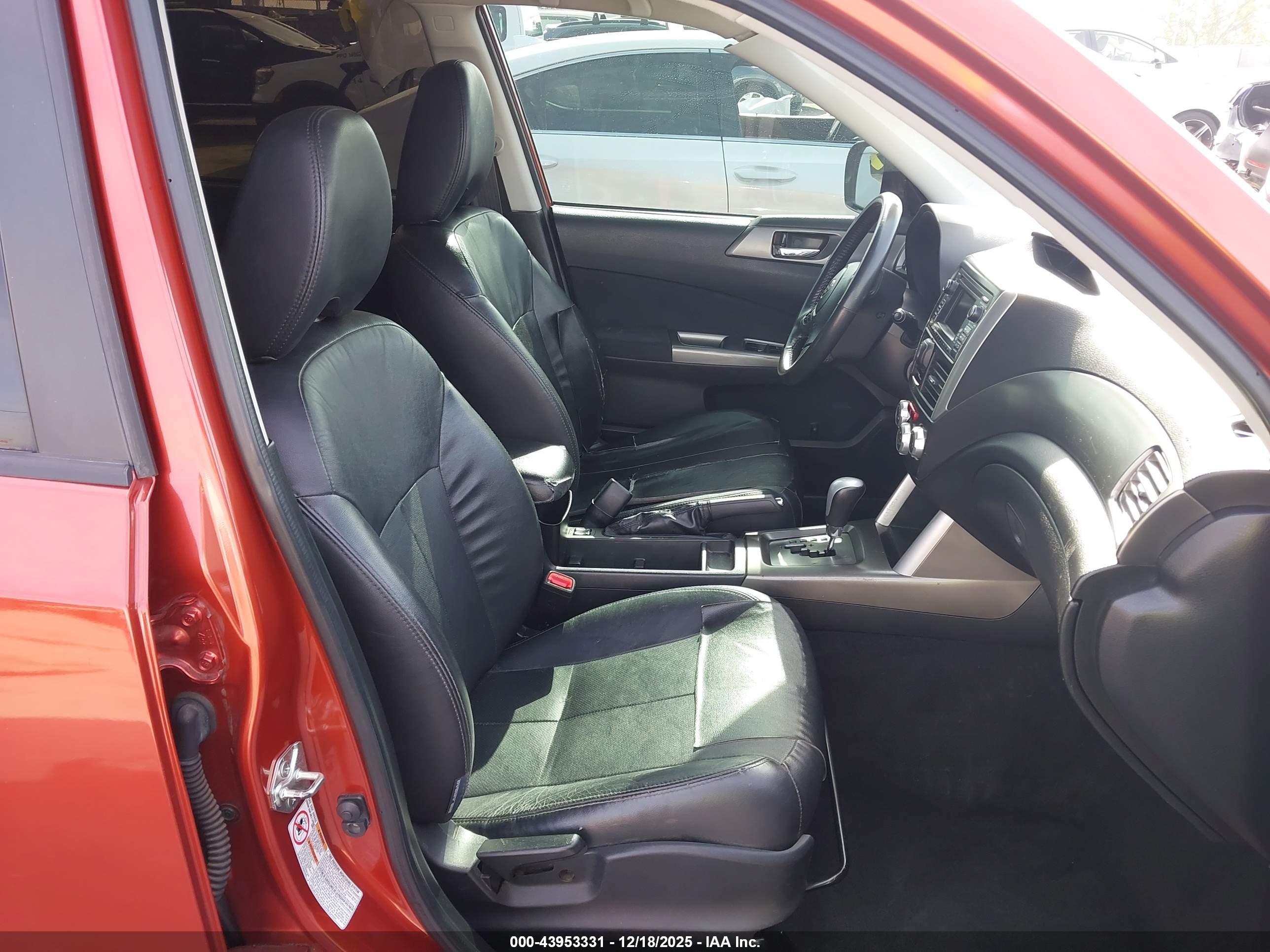 SUBARU FORESTER image 5