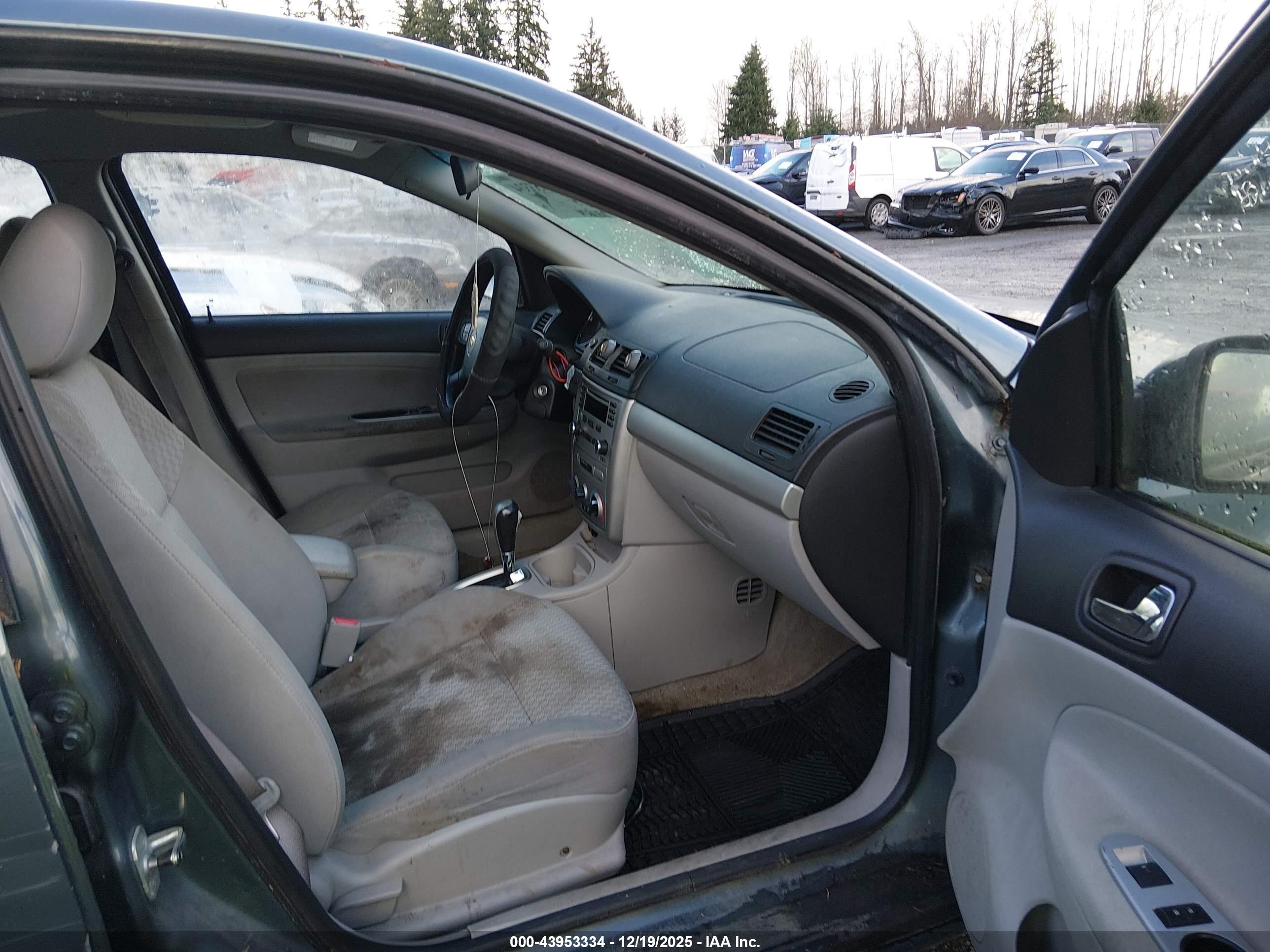 CHEVROLET COBALT image 5