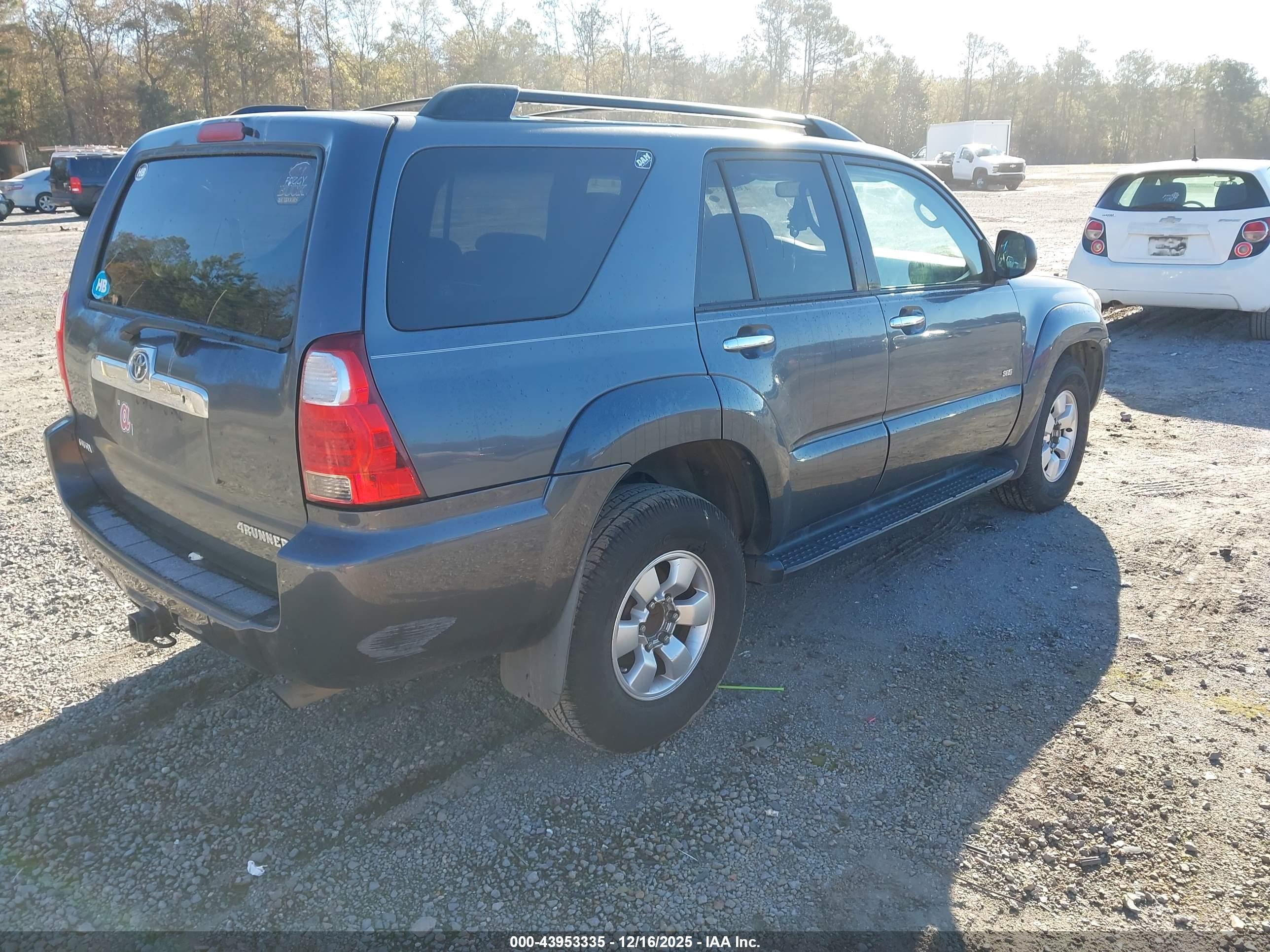 TOYOTA 4RUNNER image 4