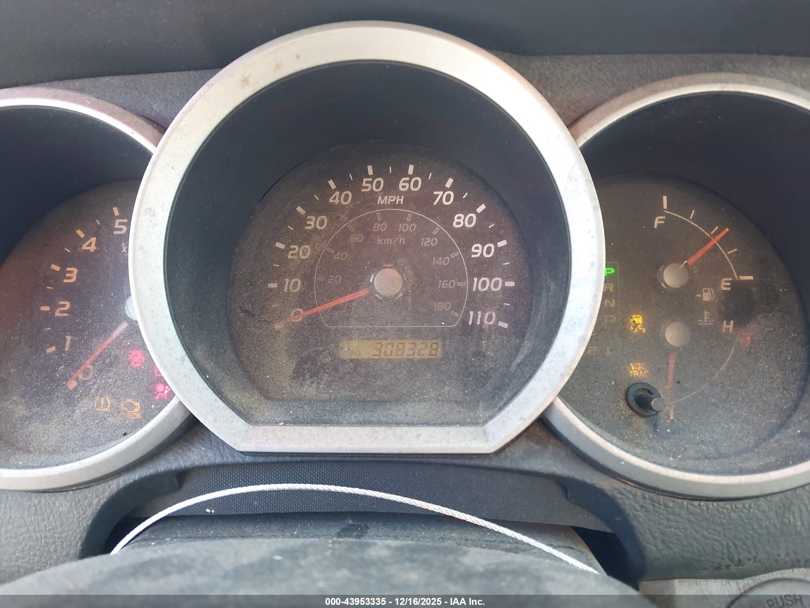 TOYOTA 4RUNNER image 7