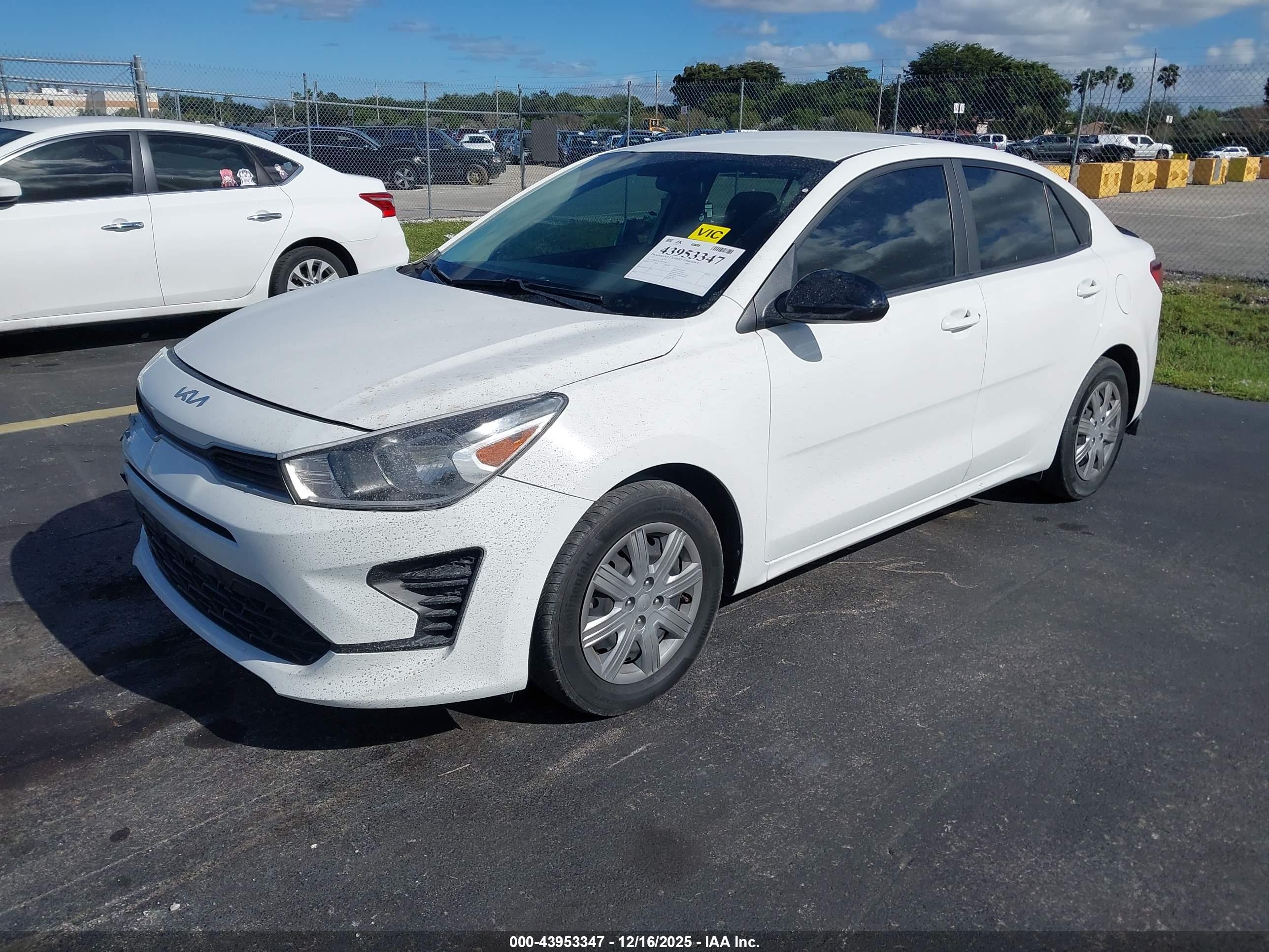 KIA RIO image 2