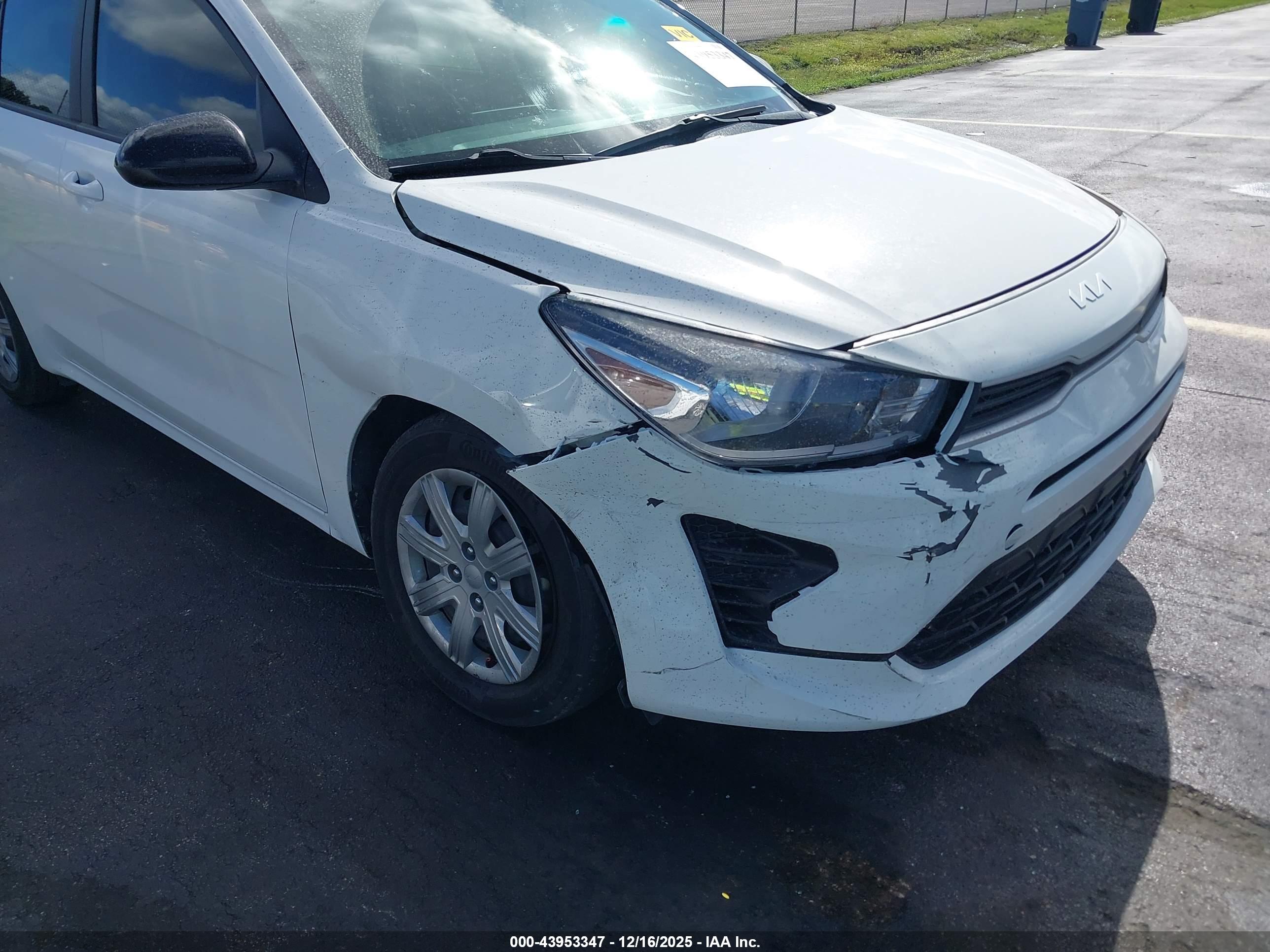 KIA RIO image 6