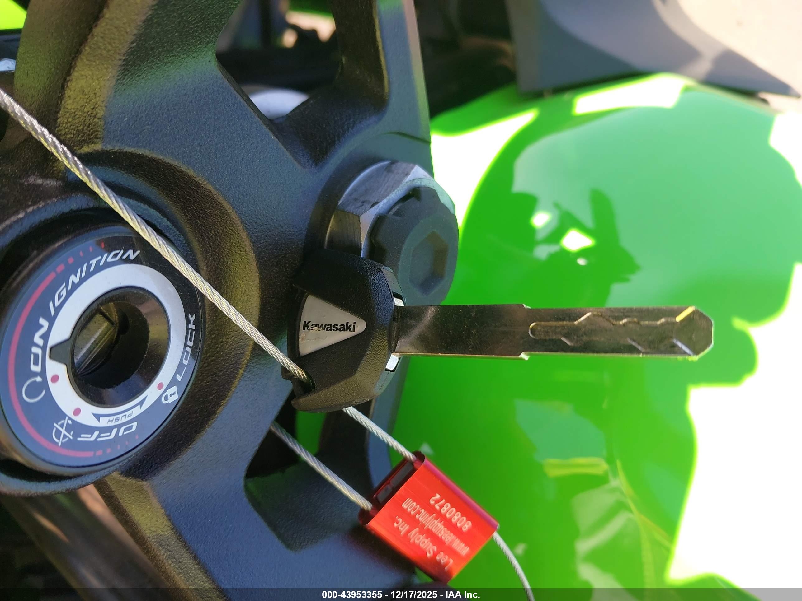 KAWASAKI EX500 image 11