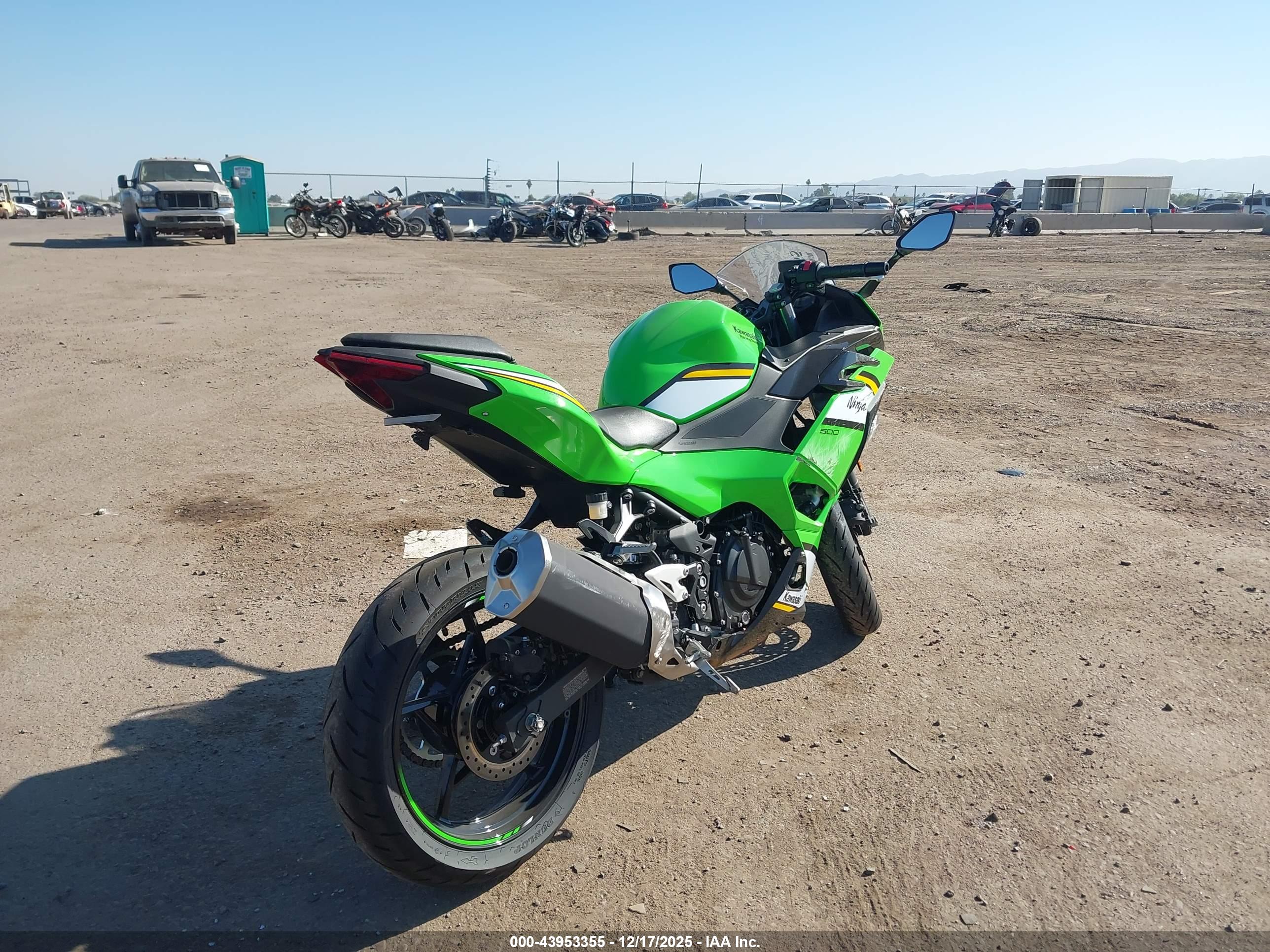 KAWASAKI EX500 image 4